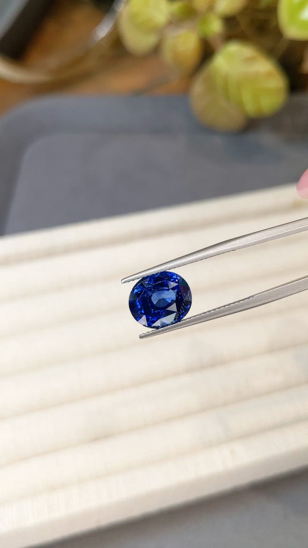 6.06 Ct. Blue Sapphire from Ceylon (Sri Lanka) Size Video