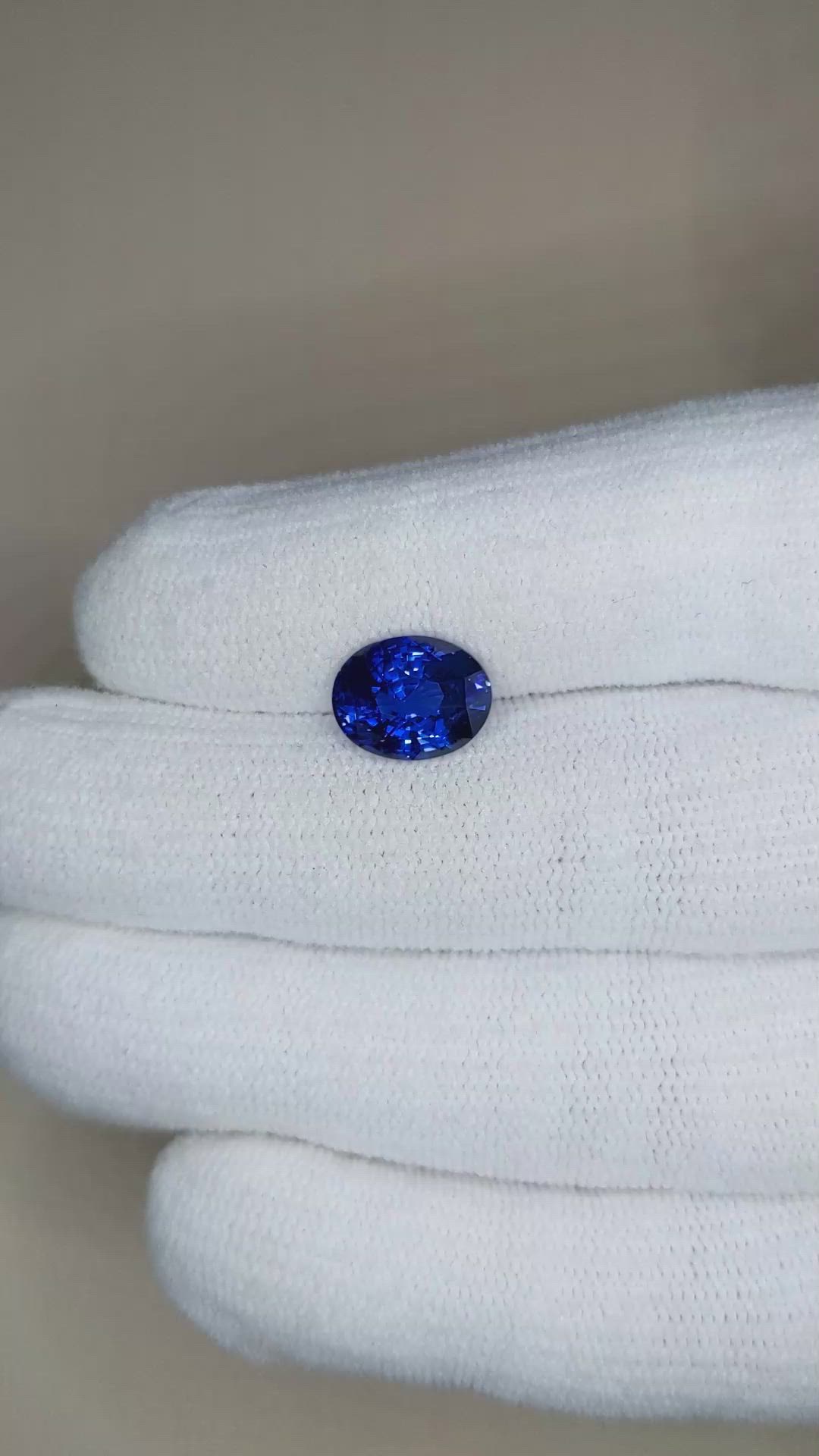4.06 Ct. Blue Sapphire from Ceylon (Sri Lanka) Size Video