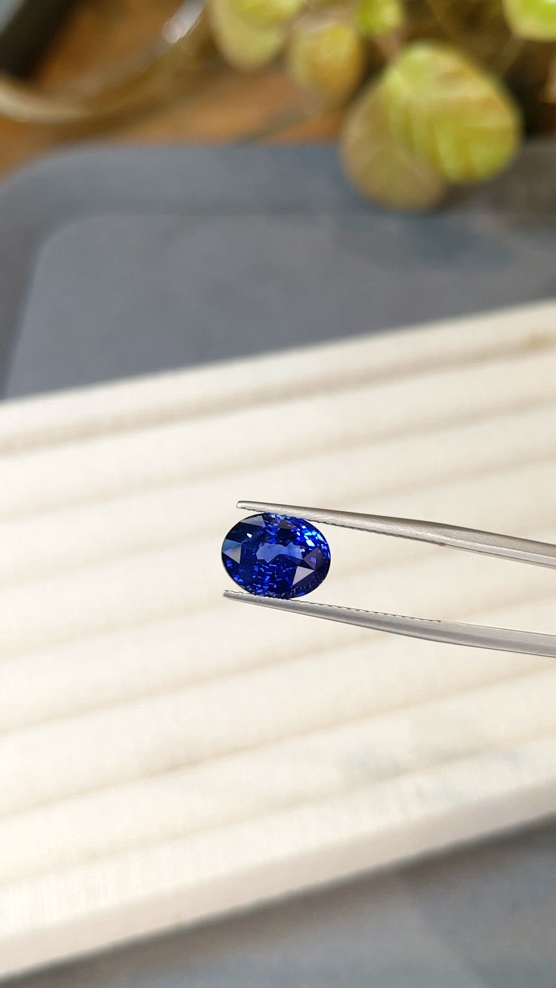 4.06 Ct. Blue Sapphire from Ceylon (Sri Lanka) Size Video