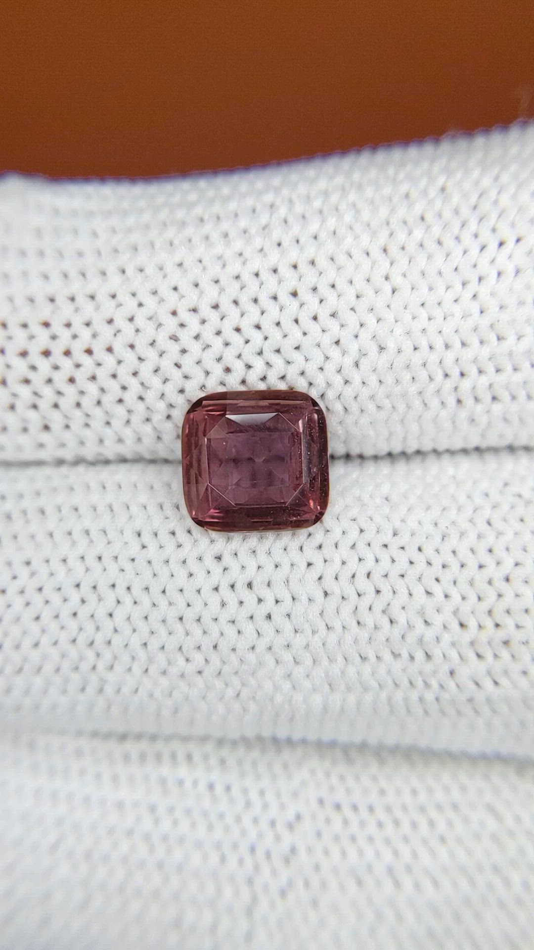 2.22 Ct. Pinkish Brown Sapphire from Ceylon (Sri Lanka) Size Video