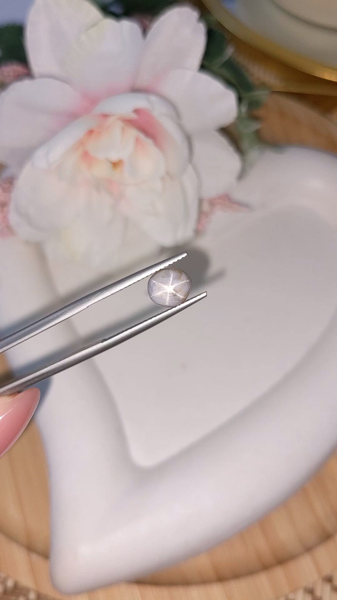 2.95 Ct. Bluish Grey Star Sapphire from Ceylon (Sri Lanka) Size Video