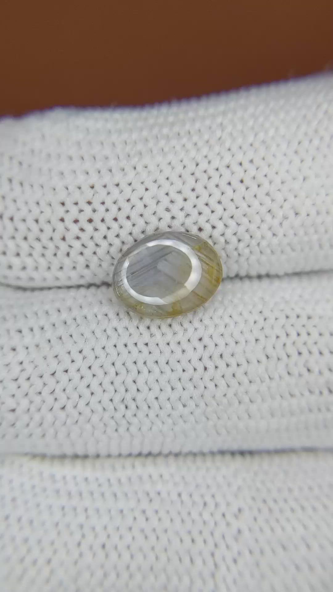 2.69 Ct. Grey Star Sapphire from Ceylon (Sri Lanka) Size Video