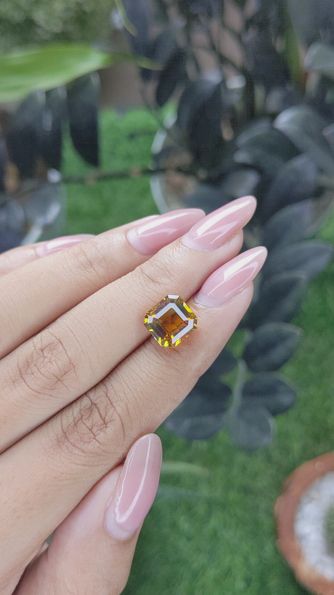 5.03 Ct. Bi Color / Parti Sapphire from Madagascar Size Video