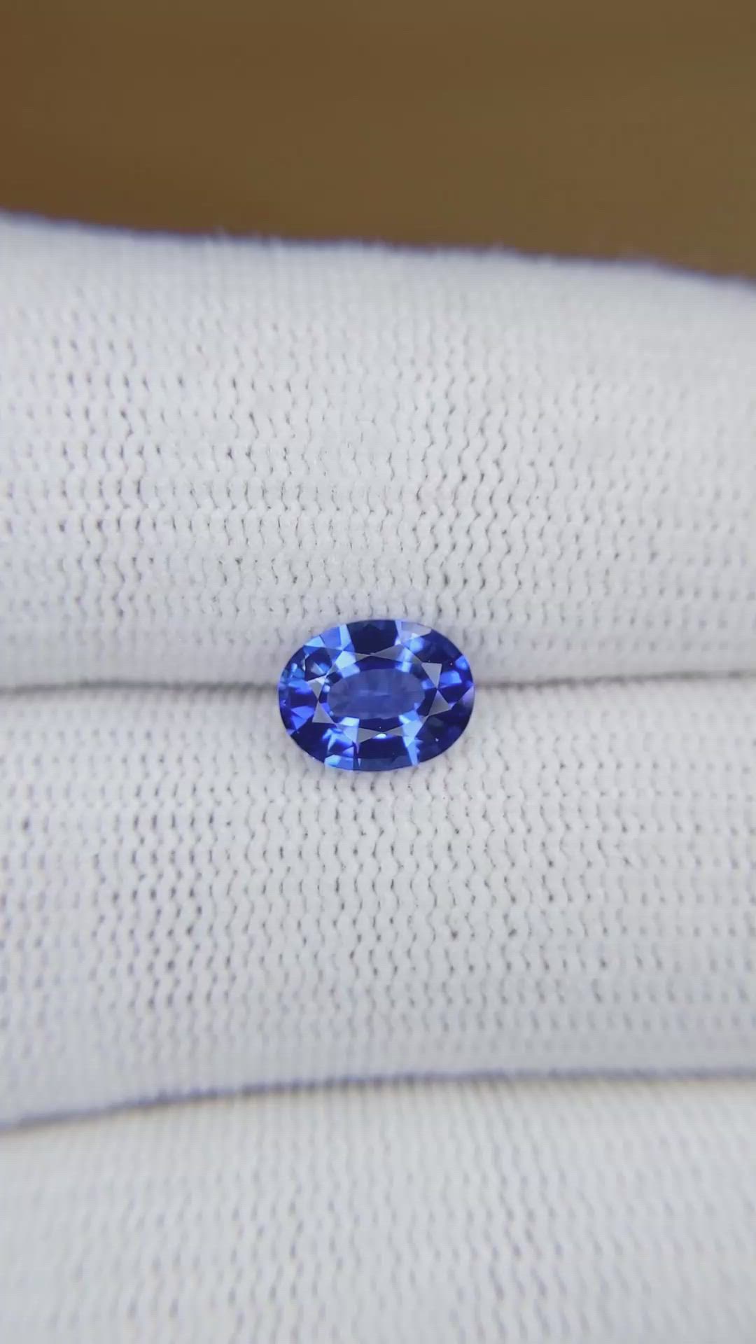 1.35 Ct. Blue Sapphire from Ceylon (Sri Lanka) Size Video