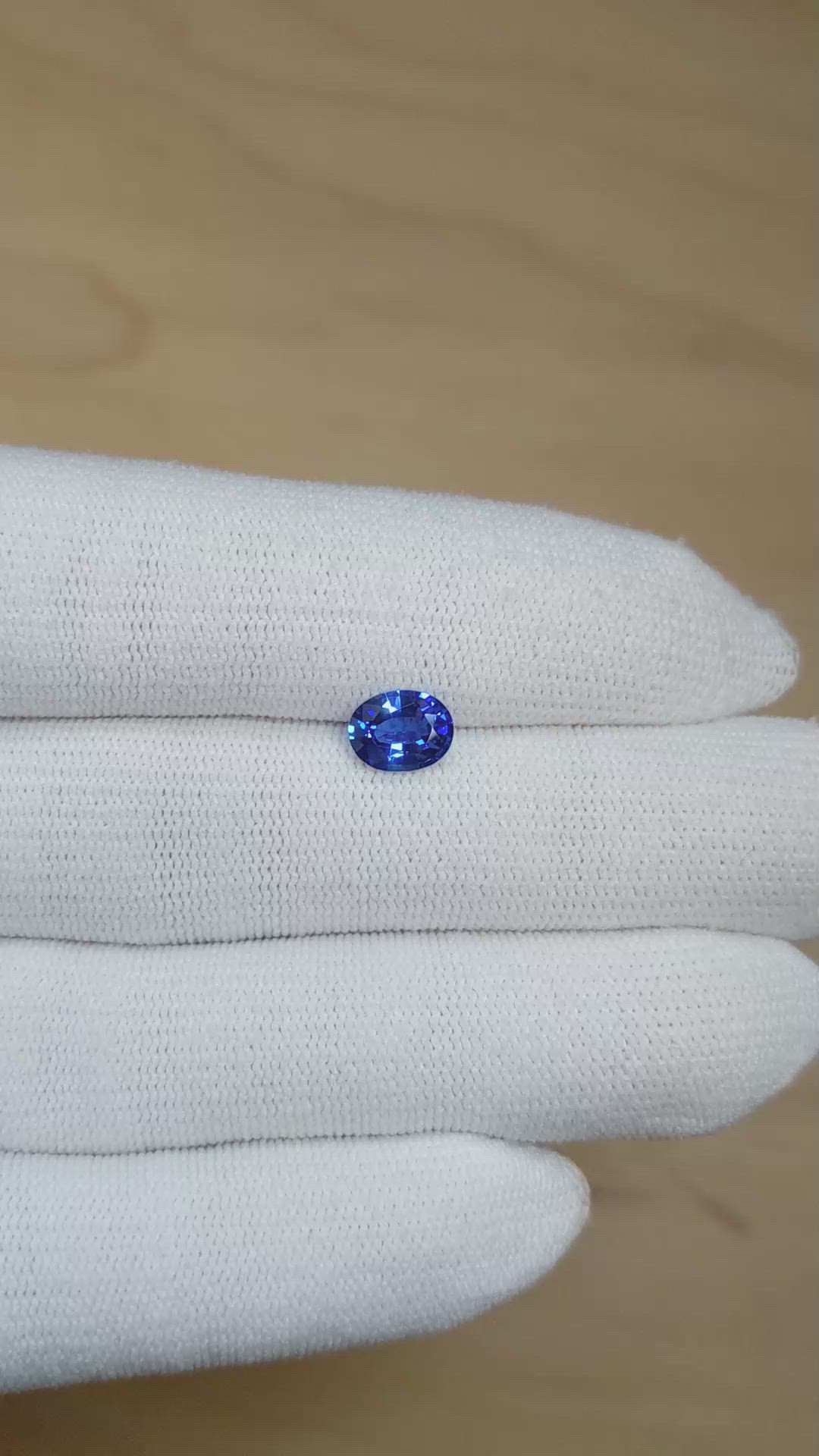 1.35 Ct. Blue Sapphire from Ceylon (Sri Lanka) Size Video