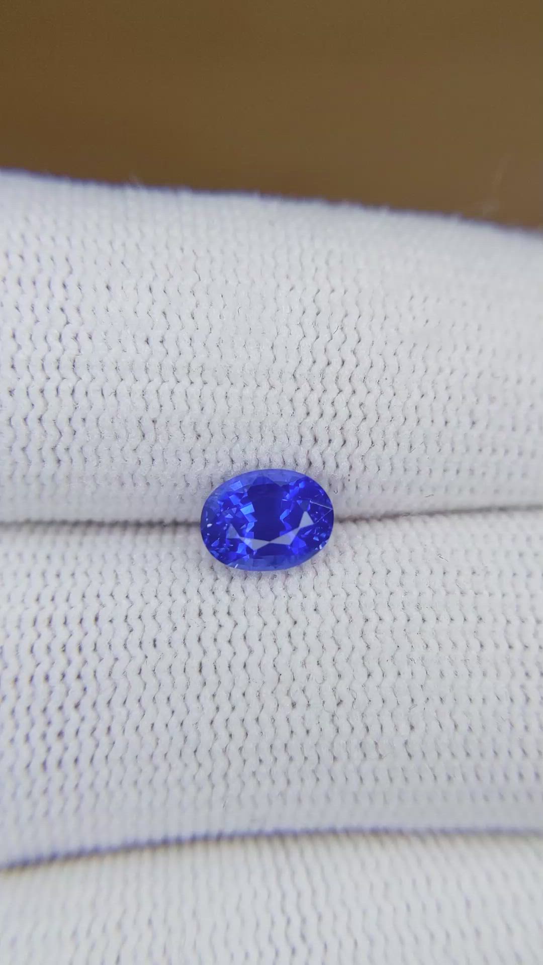 1.16 Ct. Blue Sapphire from Ceylon (Sri Lanka) Size Video