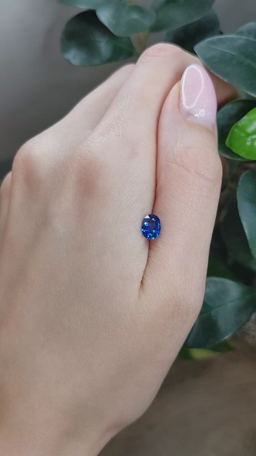 1.03 Ct. Blue Sapphire from Ceylon (Sri Lanka) Size Video