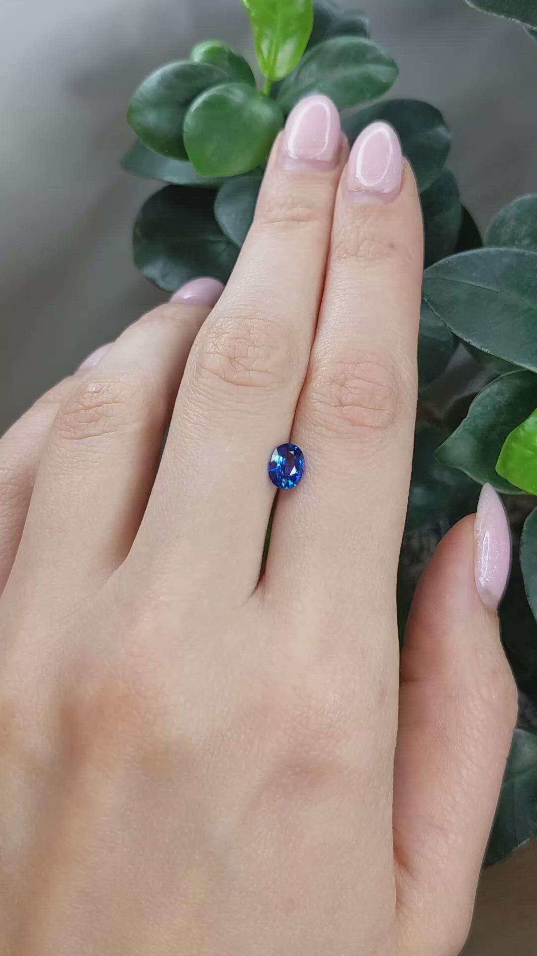 1.03 Ct. Blue Sapphire from Ceylon (Sri Lanka) Size Video