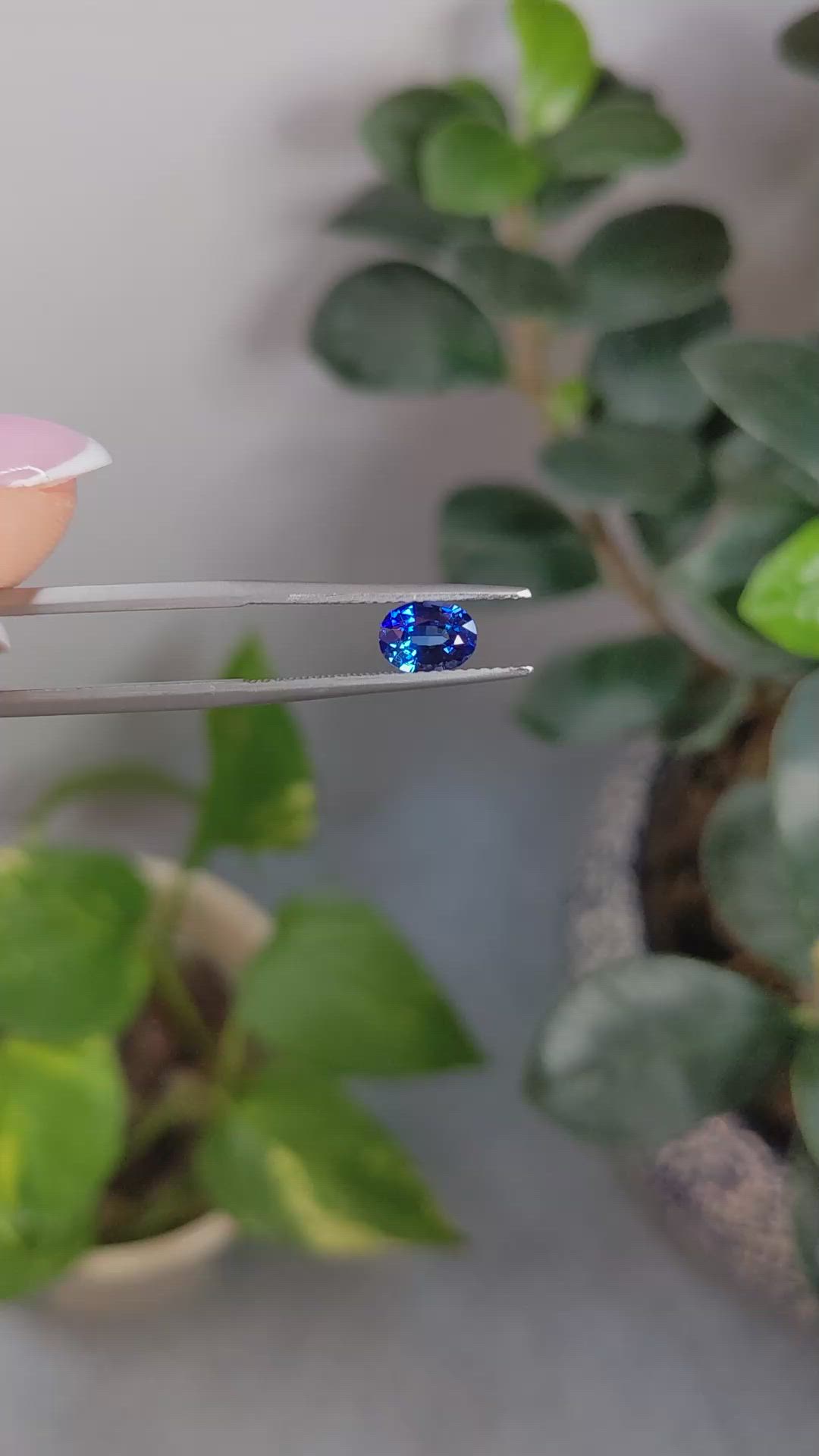 0.91 Ct. Blue Sapphire from Ceylon (Sri Lanka) Size Video