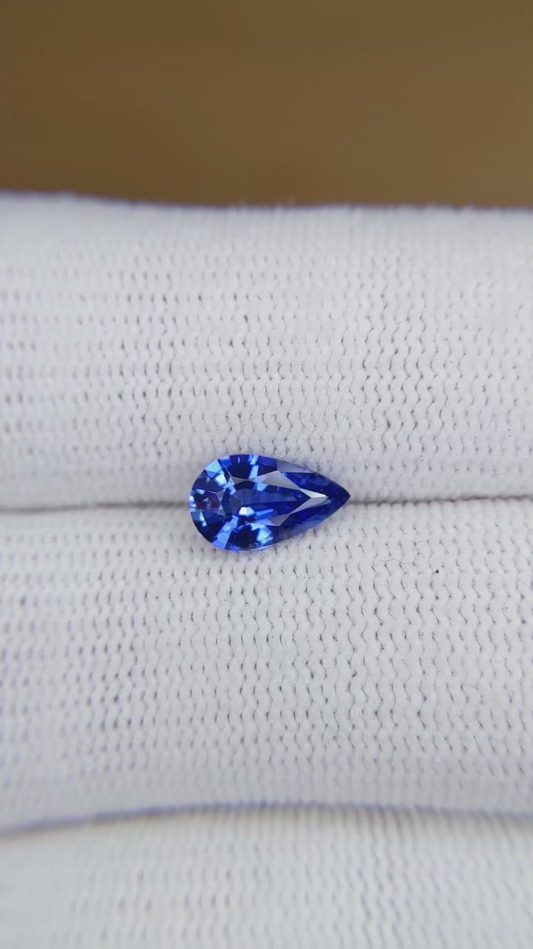 1.24 Ct. Blue Sapphire from Ceylon (Sri Lanka) Size Video