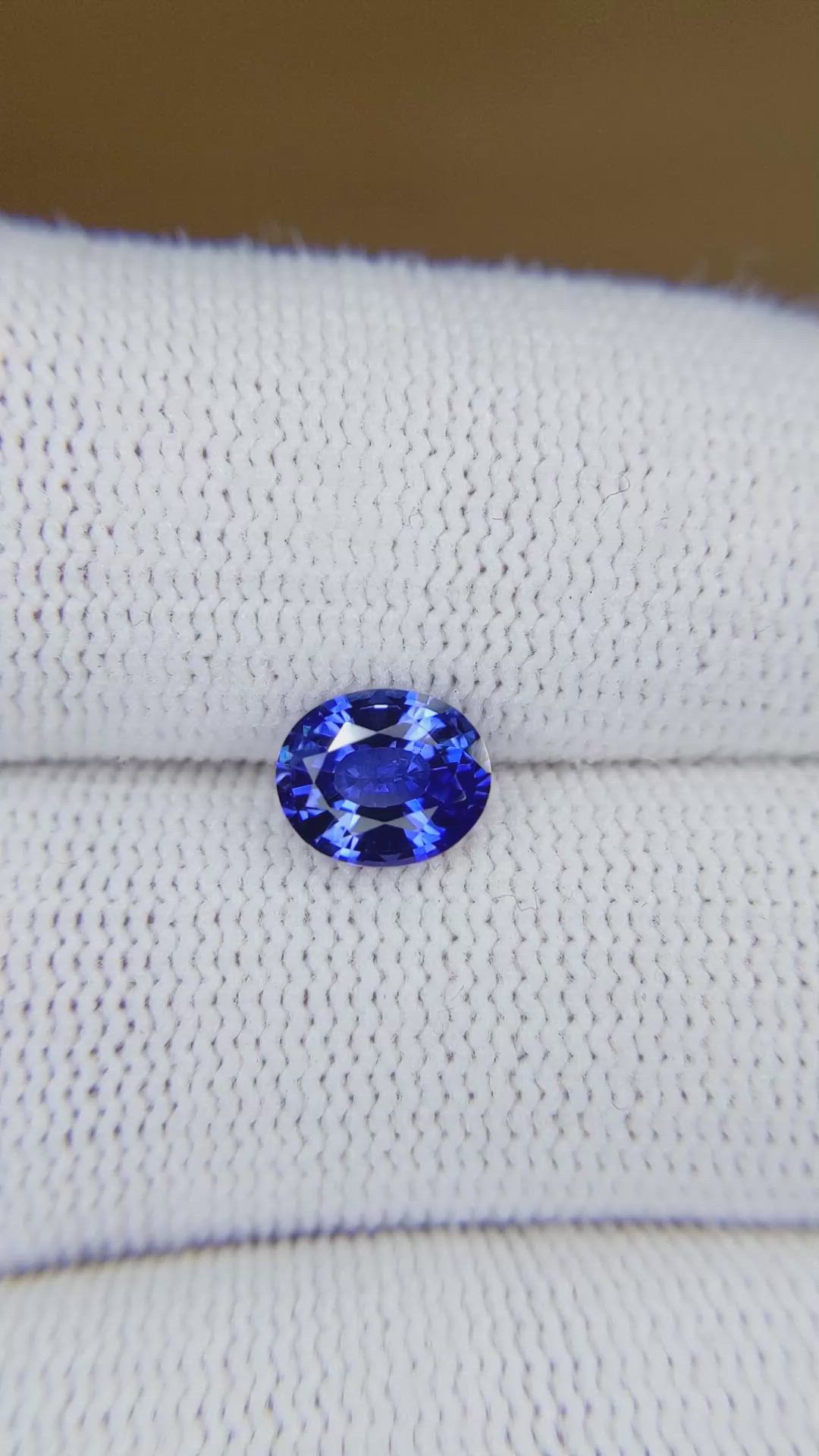 1.34 Ct. Blue Sapphire from Ceylon (Sri Lanka) Size Video