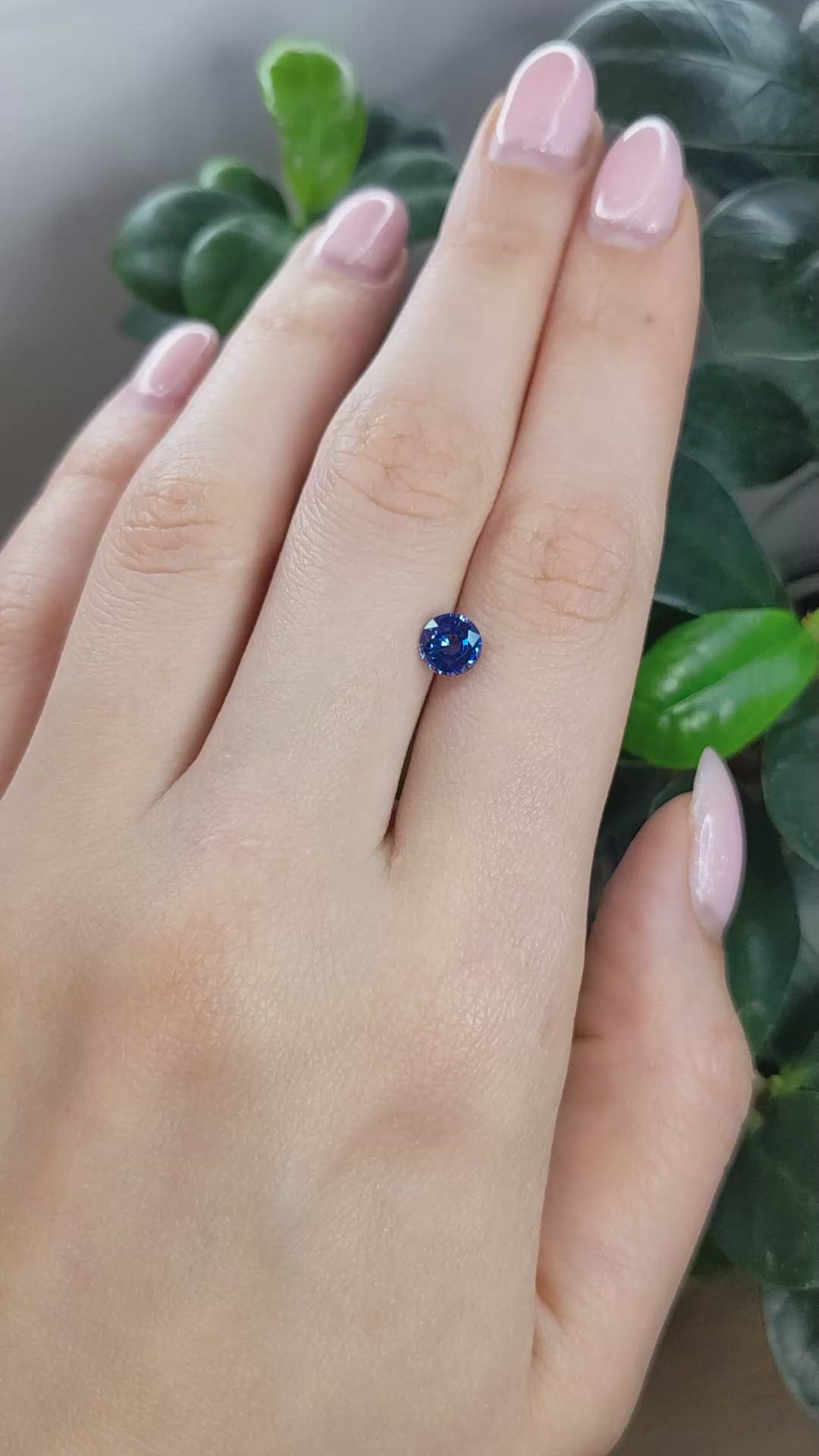 1.07 Ct. Blue Sapphire from Ceylon (Sri Lanka) Size Video