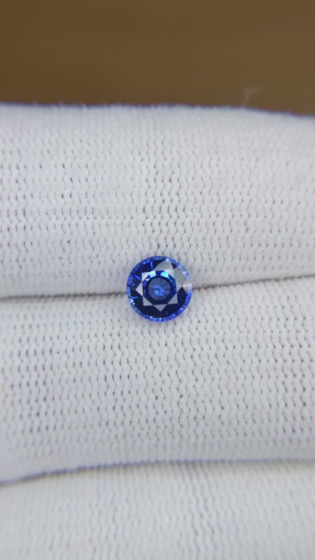 1.07 Ct. Blue Sapphire from Ceylon (Sri Lanka) Size Video