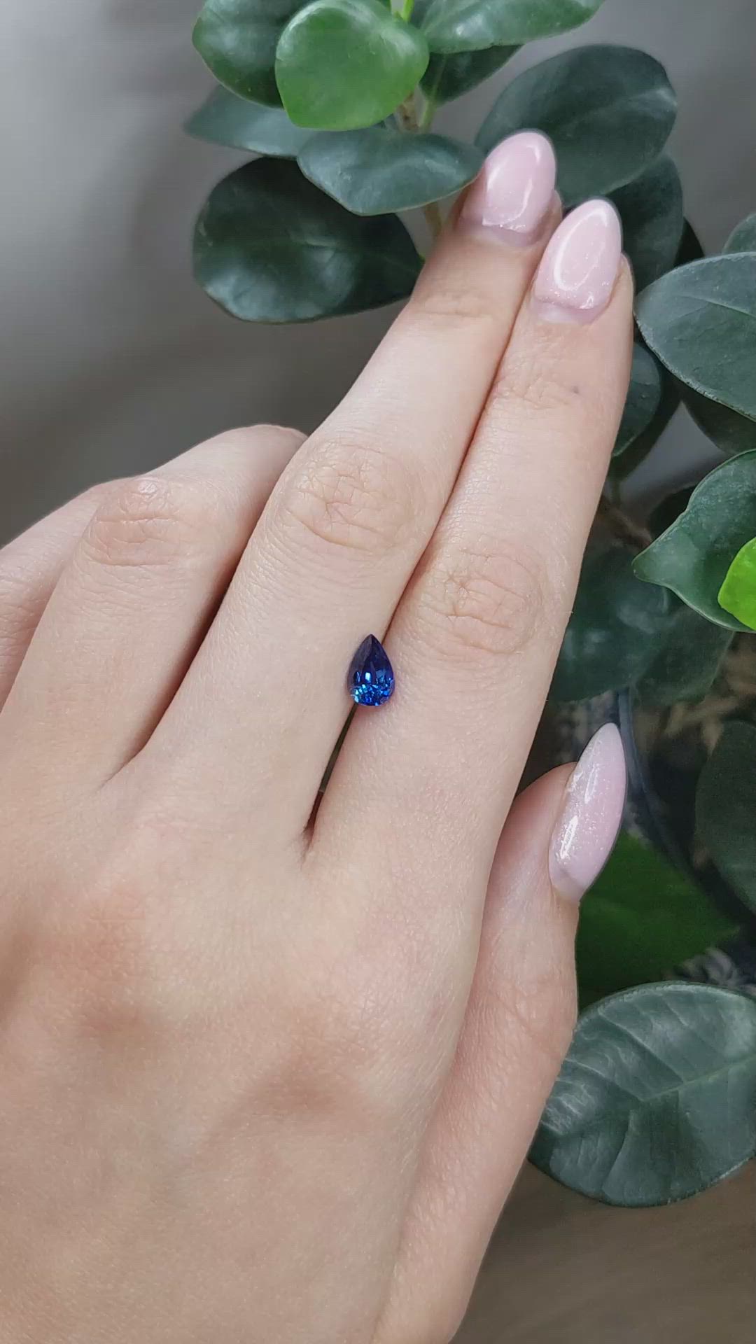1.17 Ct. Blue Sapphire from Ceylon (Sri Lanka) Size Video