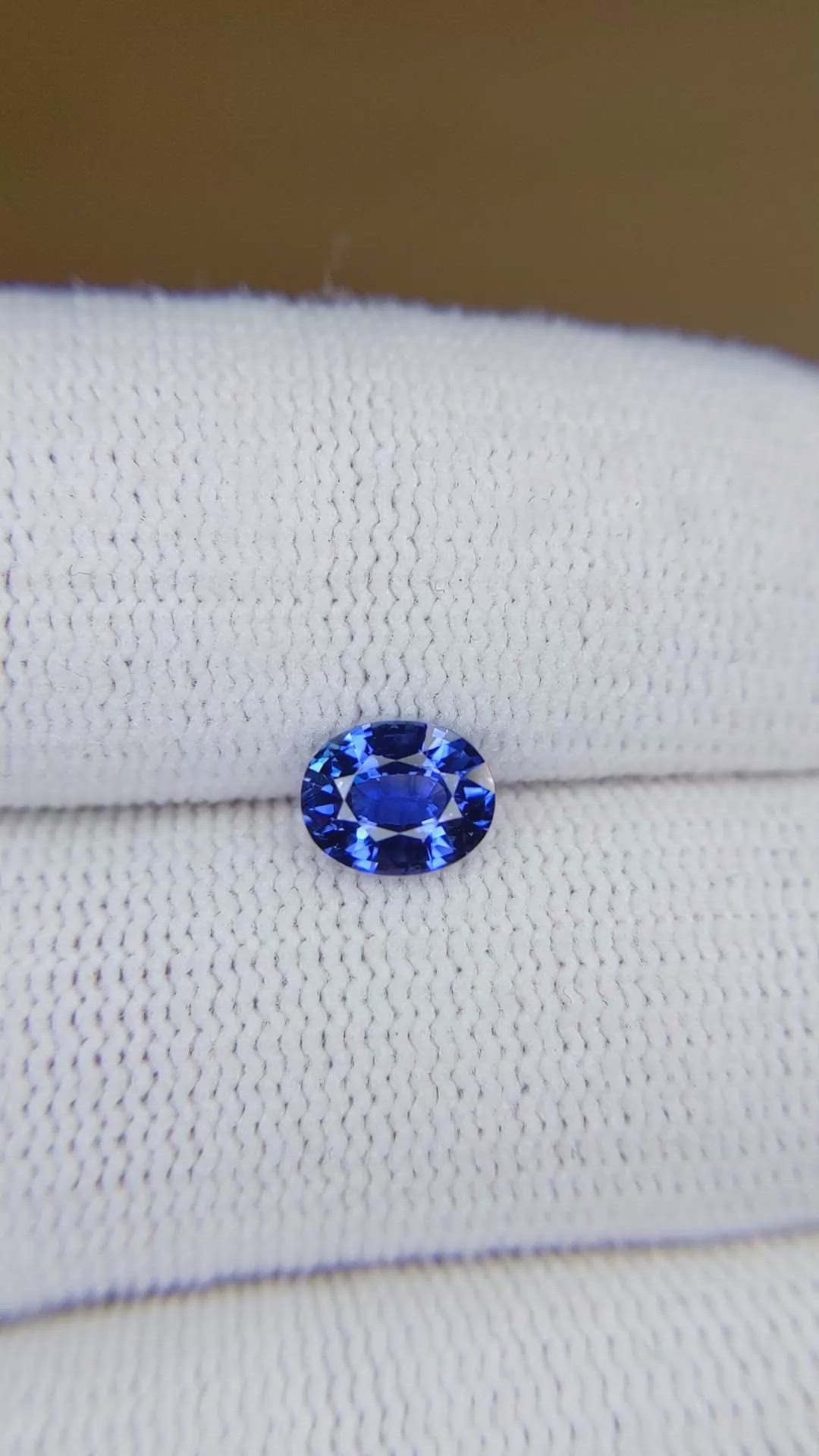1.06 Ct. Blue Sapphire from Ceylon (Sri Lanka) Size Video