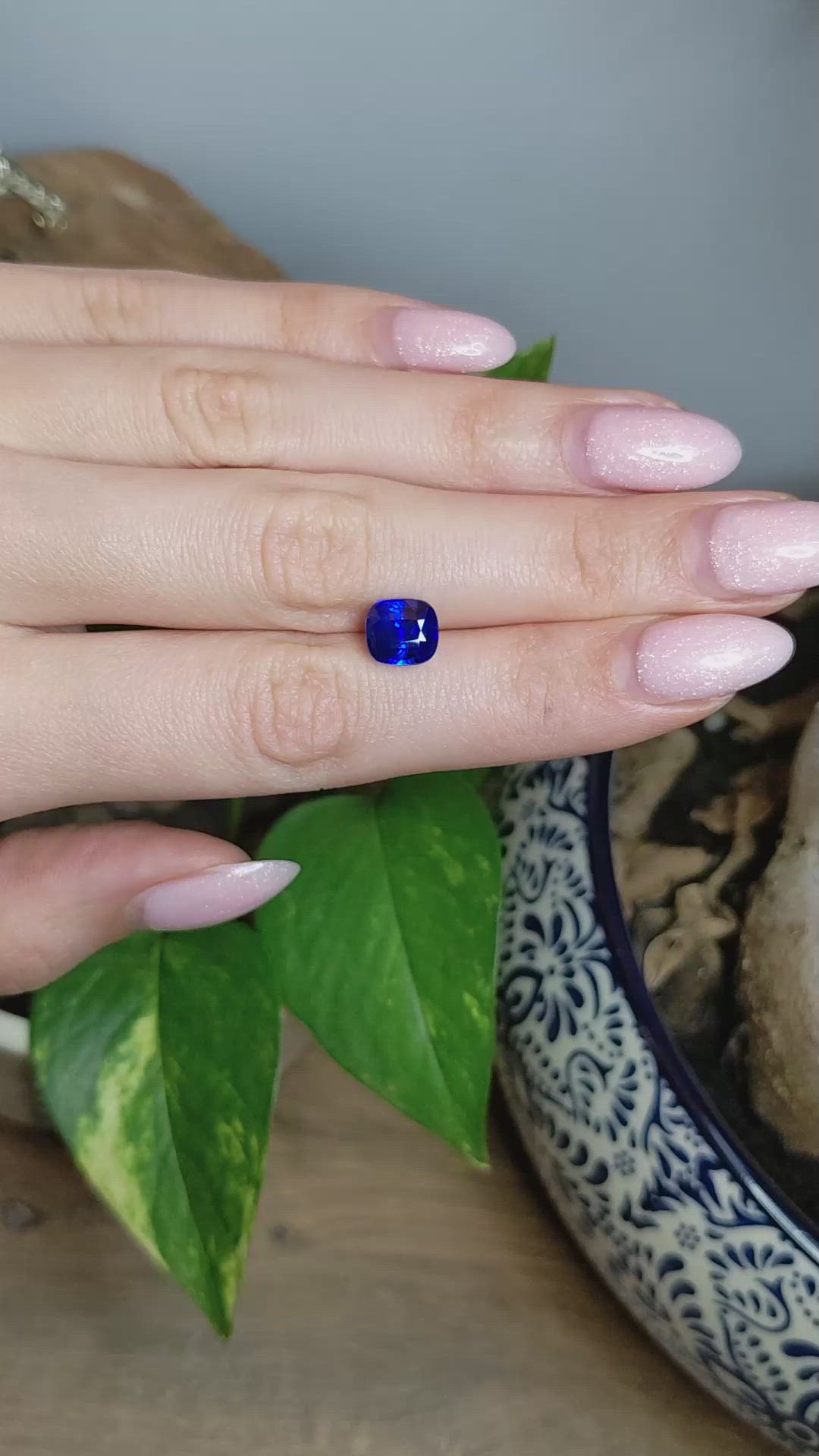 3.14 Ct. Blue Sapphire from Ceylon (Sri Lanka) Size Video