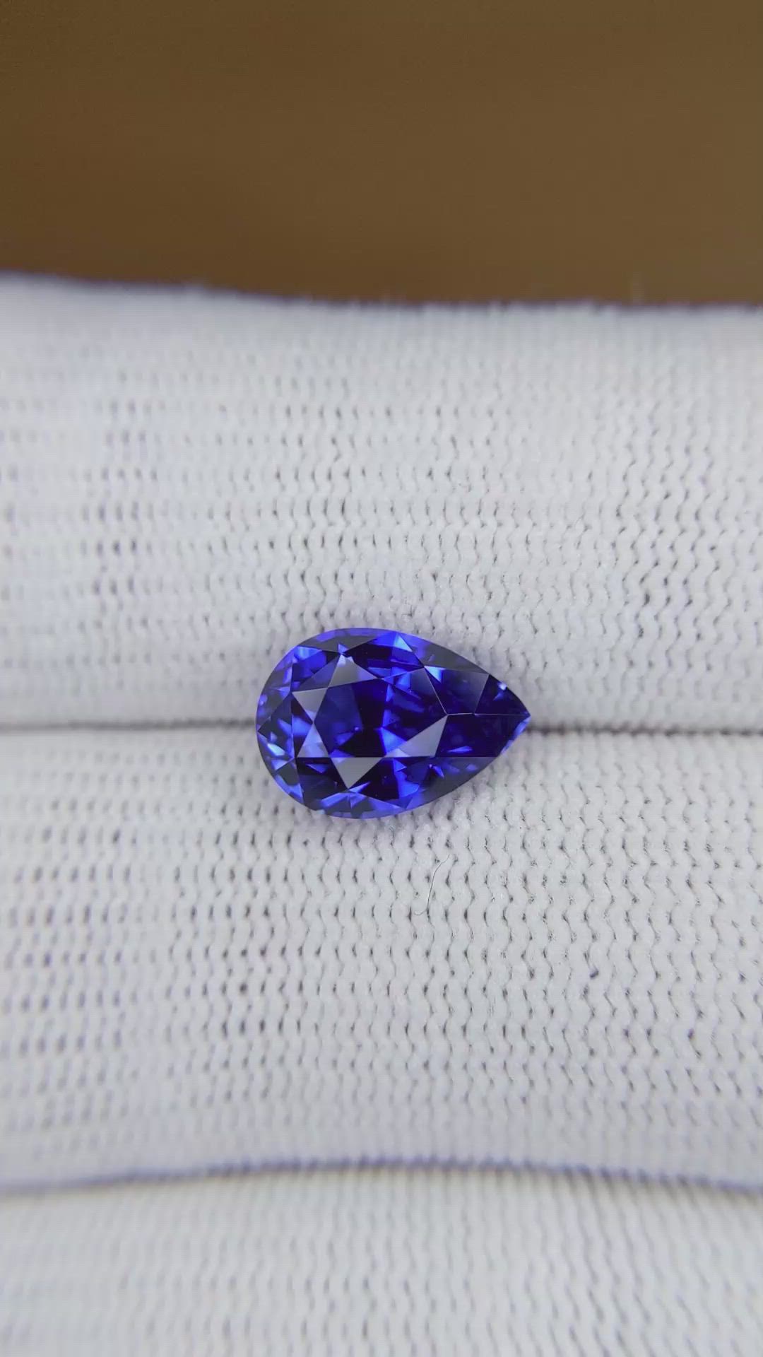 3.75 Ct. Blue Sapphire from Ceylon (Sri Lanka) Size Video