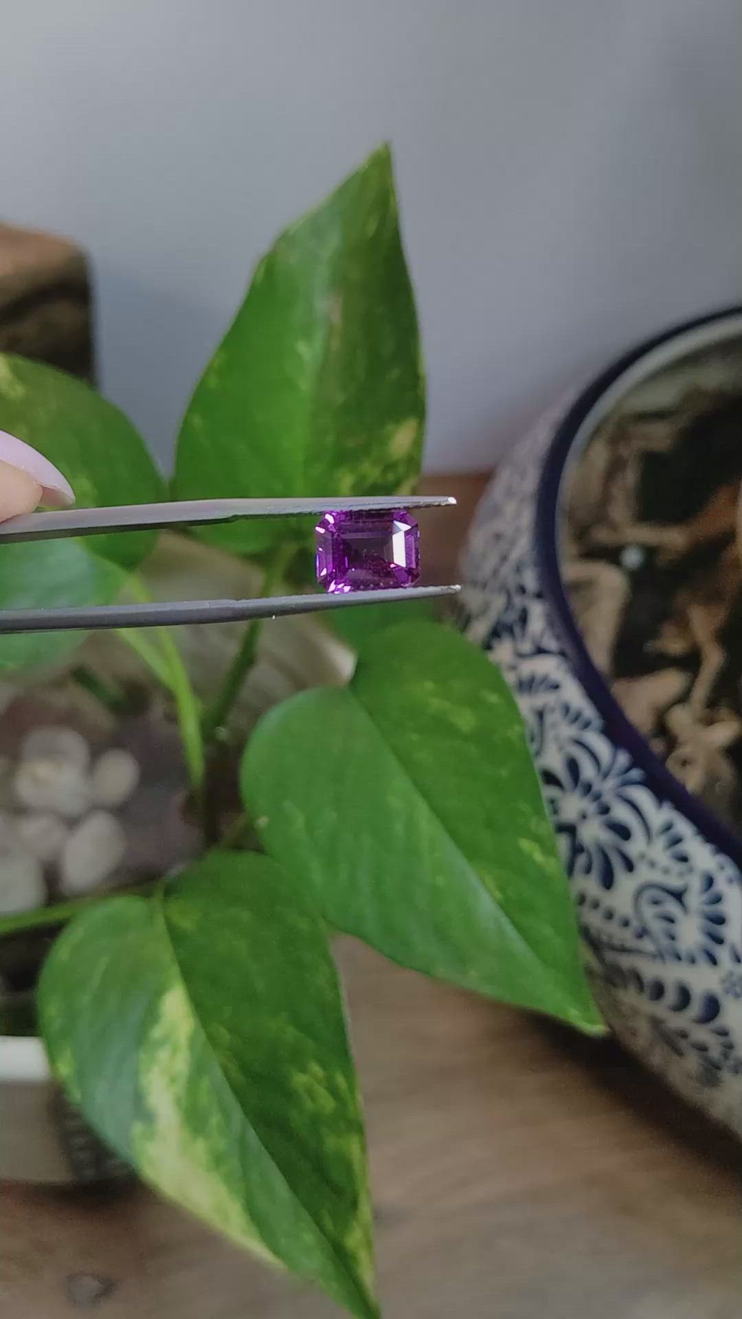 2.47 Ct. Pinkish Purple Sapphire from Ceylon (Sri Lanka) Size Video