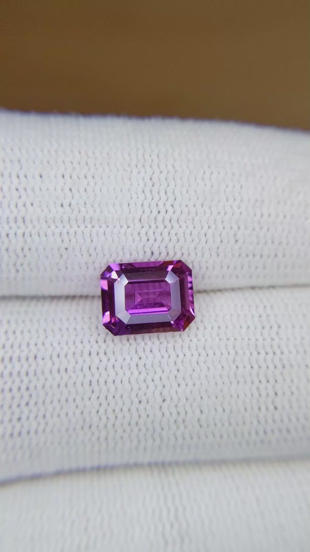 2.47 Ct. Pinkish Purple Sapphire from Ceylon (Sri Lanka) Size Video