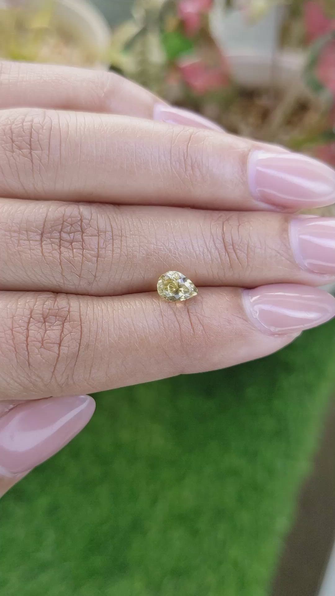 1.10 Ct. Yellow Sapphire from Ceylon (Sri Lanka) Size Video