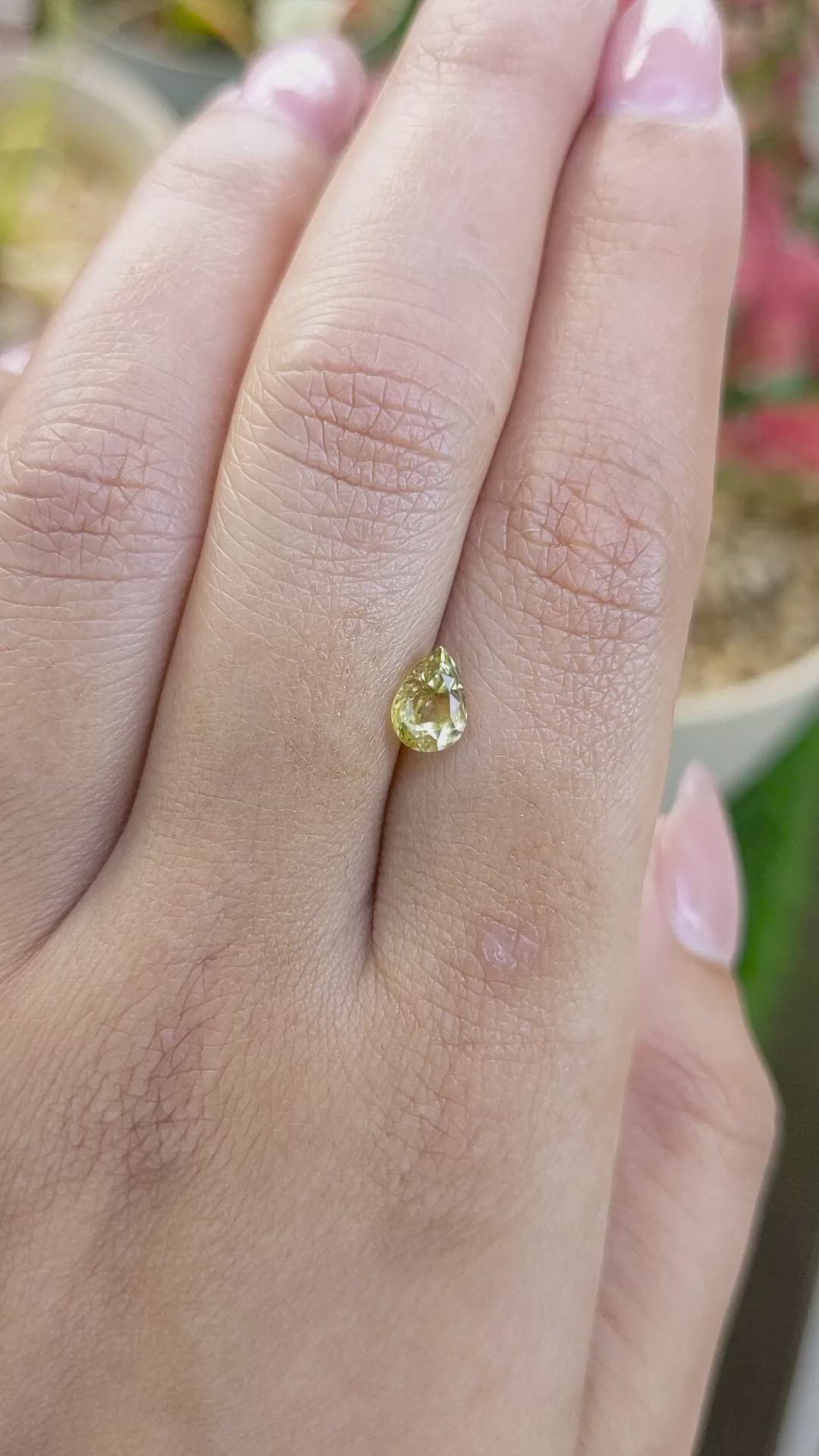1.10 Ct. Yellow Sapphire from Ceylon (Sri Lanka) Size Video