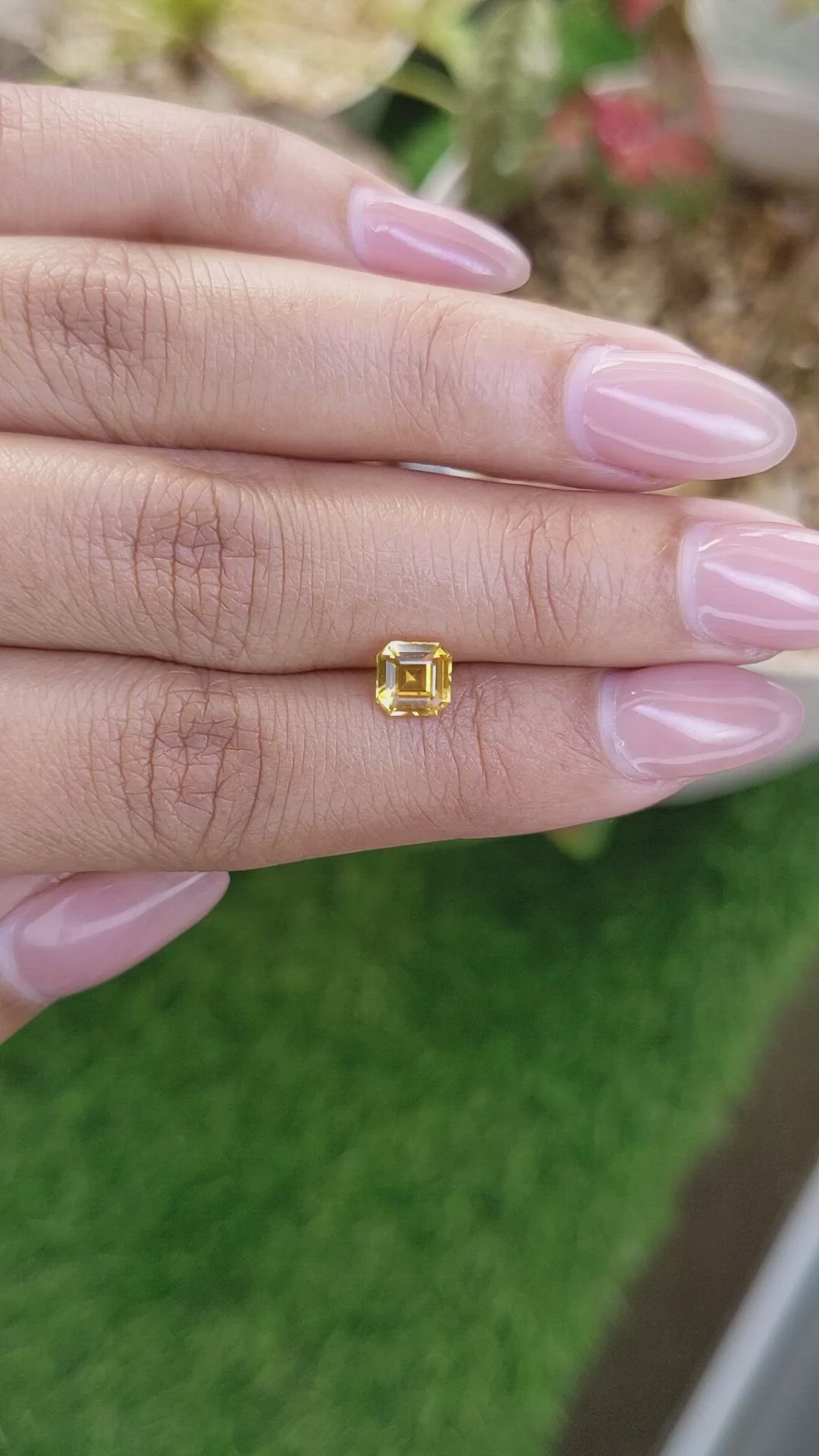 1.18 Ct. Orangish Yellow Sapphire from Ceylon (Sri Lanka) Size Video