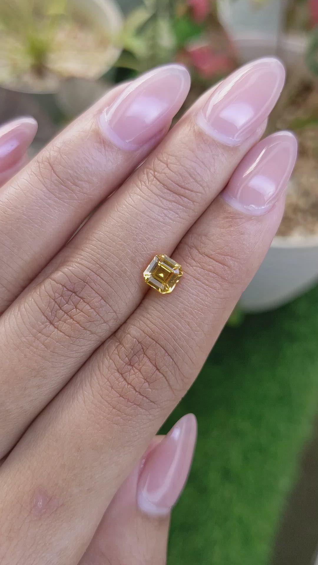 1.18 Ct. Orangish Yellow Sapphire from Ceylon (Sri Lanka) Size Video