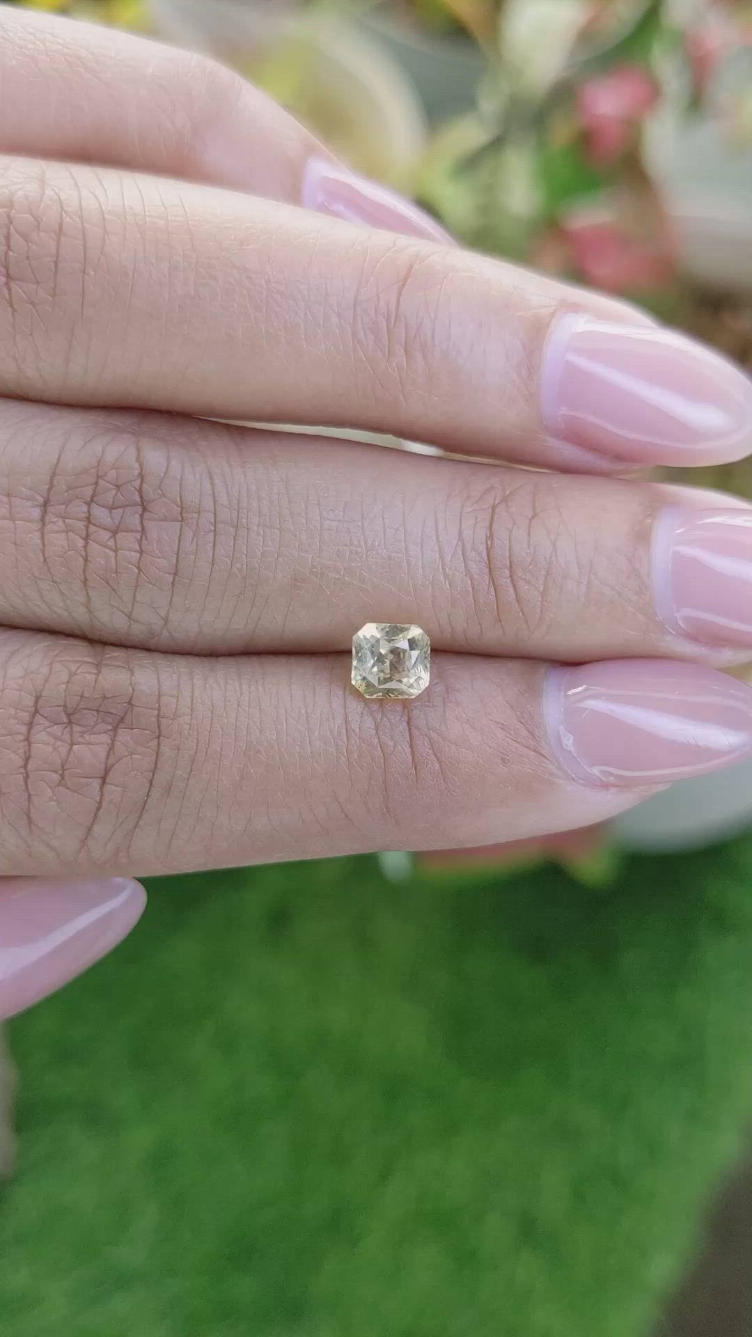 1.08 Ct. Yellow Sapphire from Ceylon (Sri Lanka) Size Video