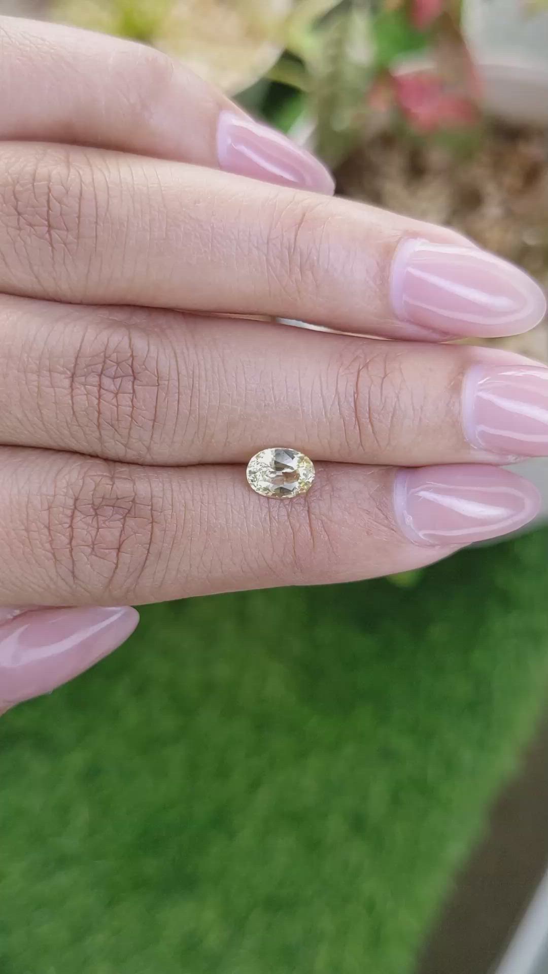 1.14 Ct. Yellow Sapphire from Ceylon (Sri Lanka) Size Video