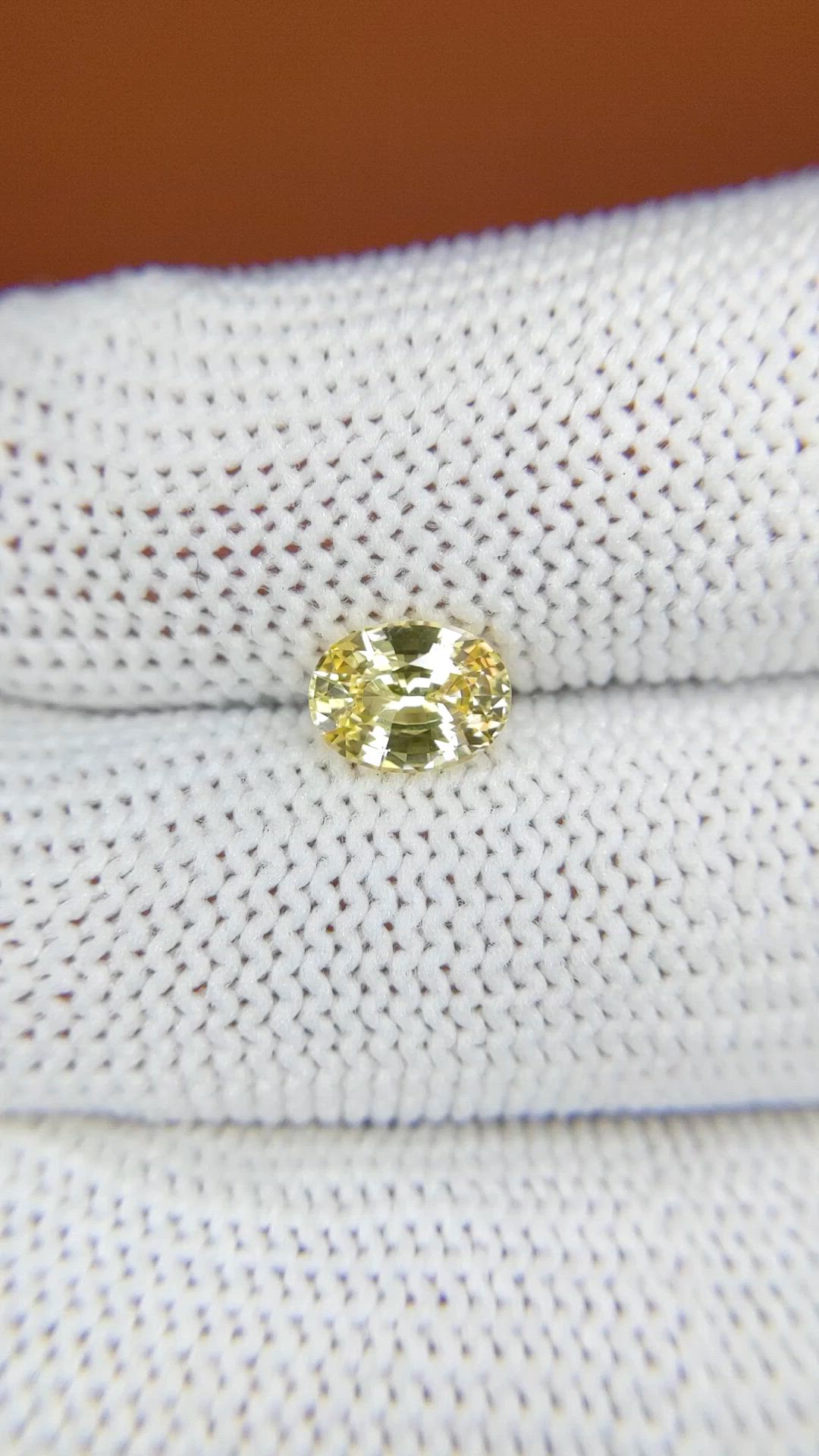 1.14 Ct. Yellow Sapphire from Ceylon (Sri Lanka) Size Video