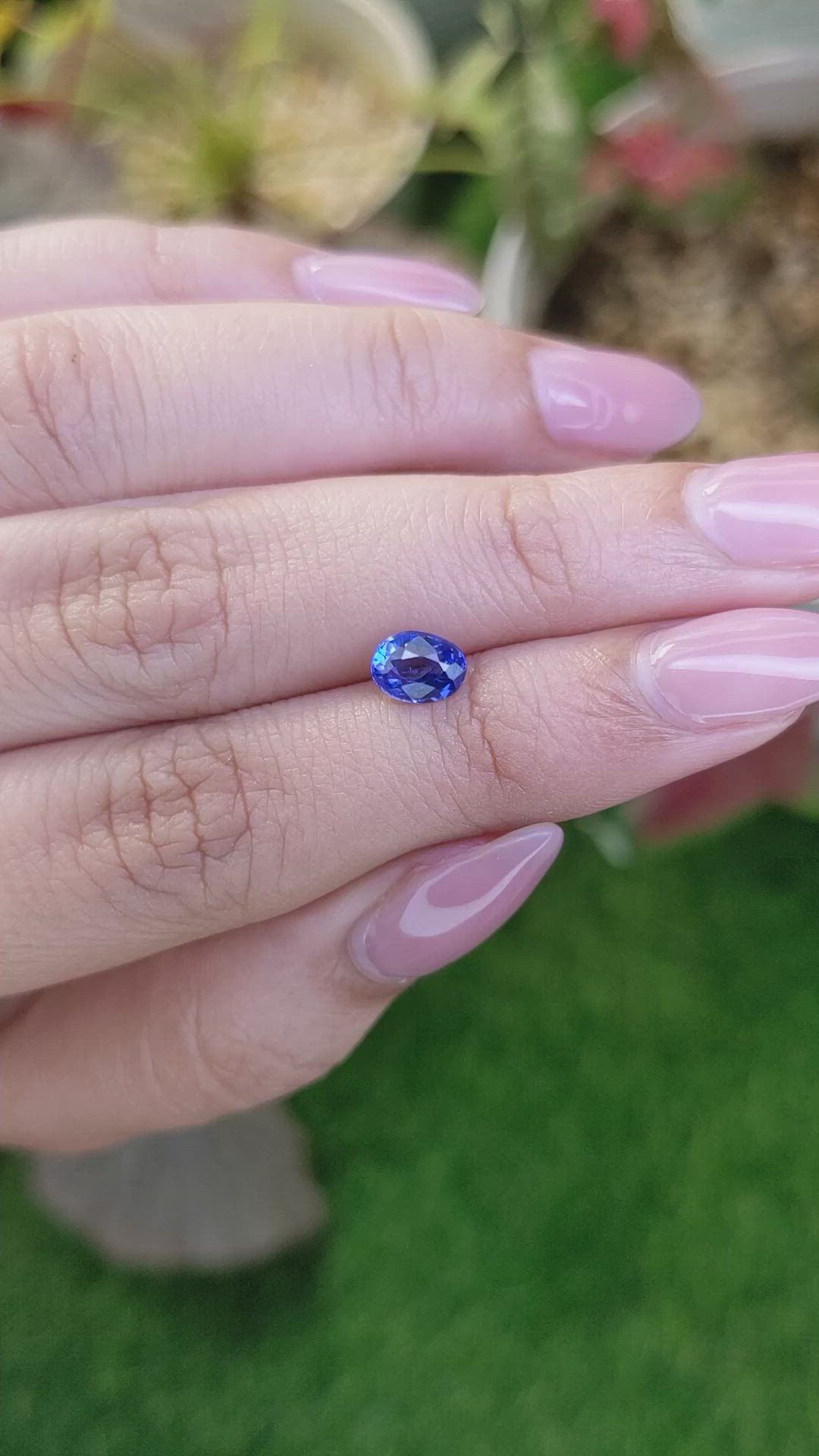 1.01 Ct. Blue Sapphire from Ceylon (Sri Lanka) Size Video