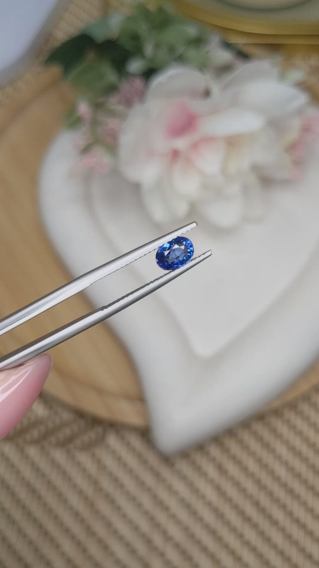 1.01 Ct. Blue Sapphire from Ceylon (Sri Lanka) Size Video