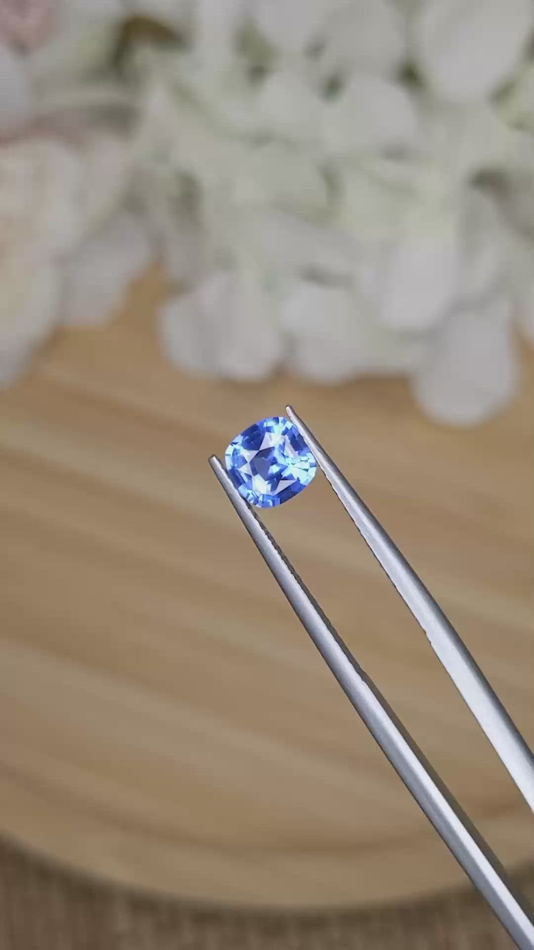 1.07 Ct. Blue Sapphire from Ceylon (Sri Lanka) Size Video