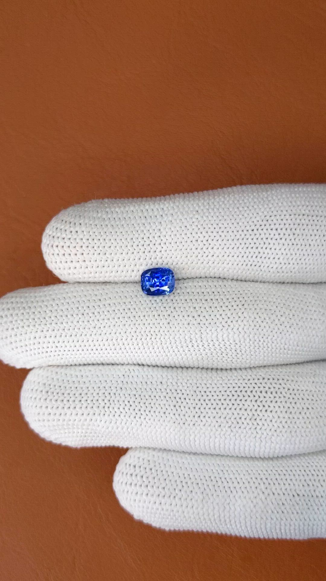 1.12 Ct. Blue Sapphire from Ceylon (Sri Lanka) Size Video