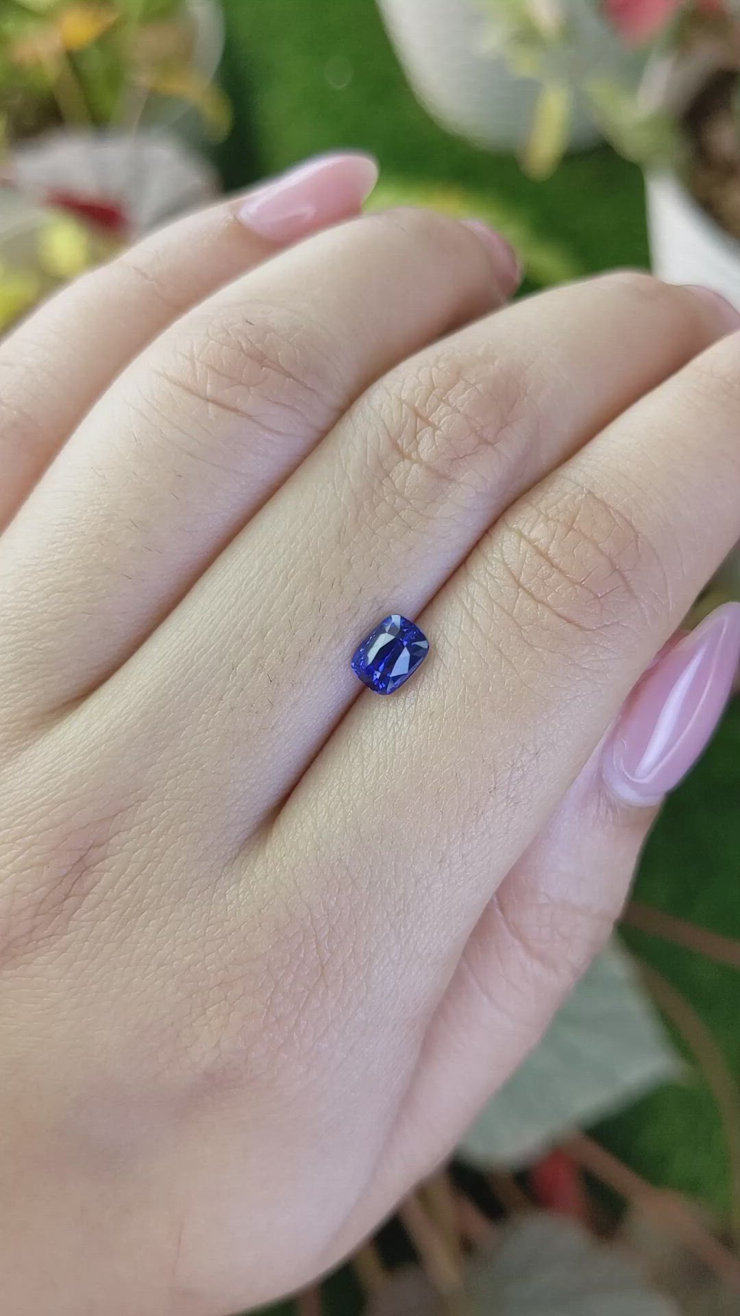 1.06 Ct. Blue Sapphire from Ceylon (Sri Lanka) Size Video