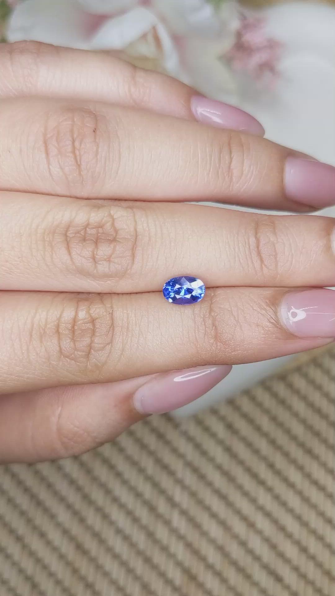 1.05 Ct. Blue Sapphire from Ceylon (Sri Lanka) Size Video
