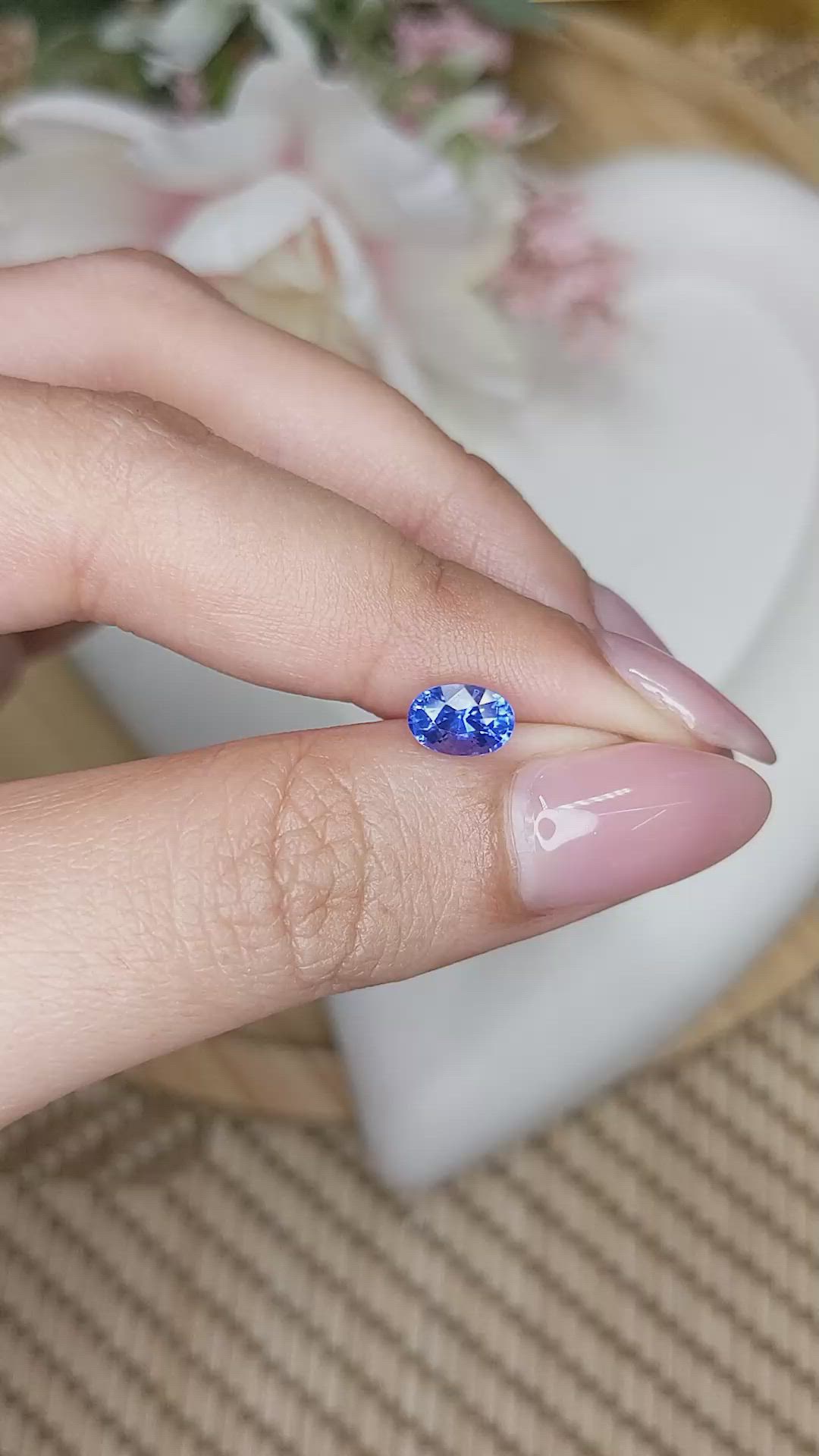 1.05 Ct. Blue Sapphire from Ceylon (Sri Lanka) Size Video