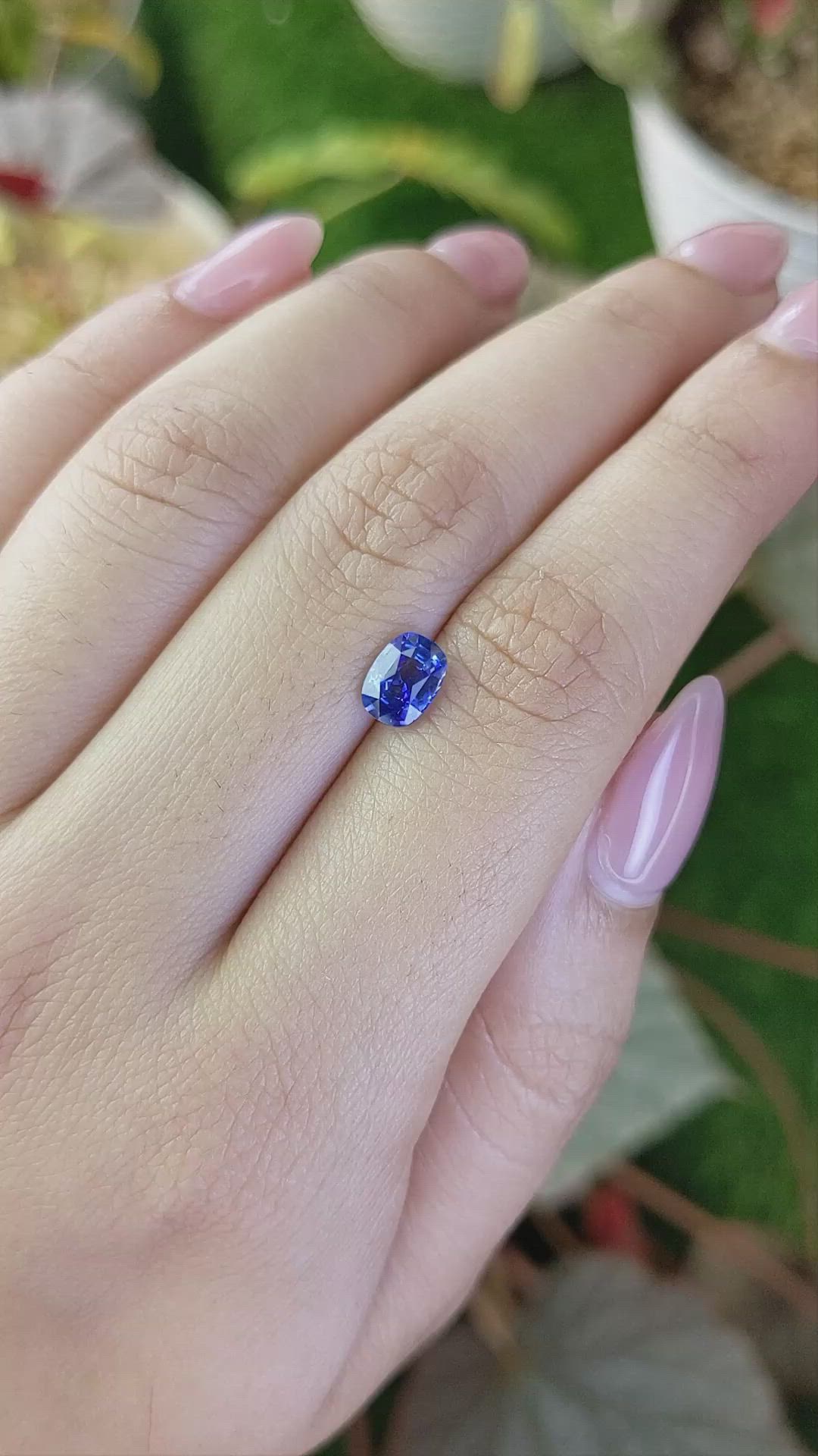 1.10 Ct. Blue Sapphire from Ceylon (Sri Lanka) Size Video