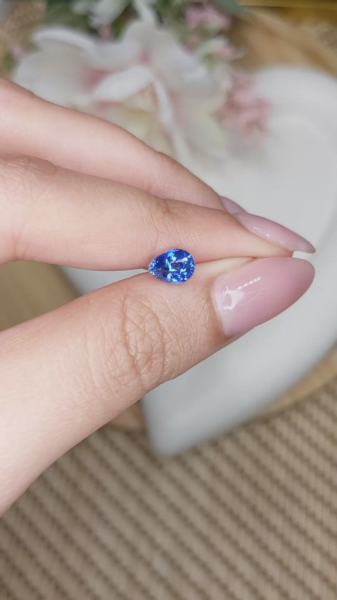 1.03 Ct. Blue Sapphire from Ceylon (Sri Lanka) Size Video