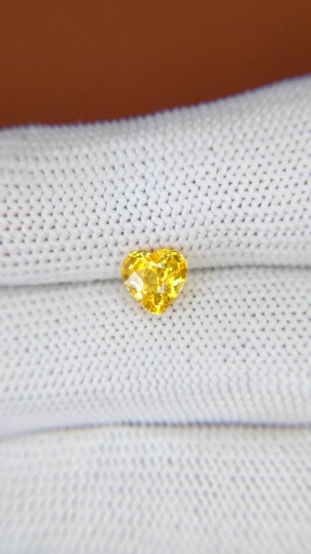 1.47 Ct. Yellow Sapphire from Ceylon (Sri Lanka) Size Video