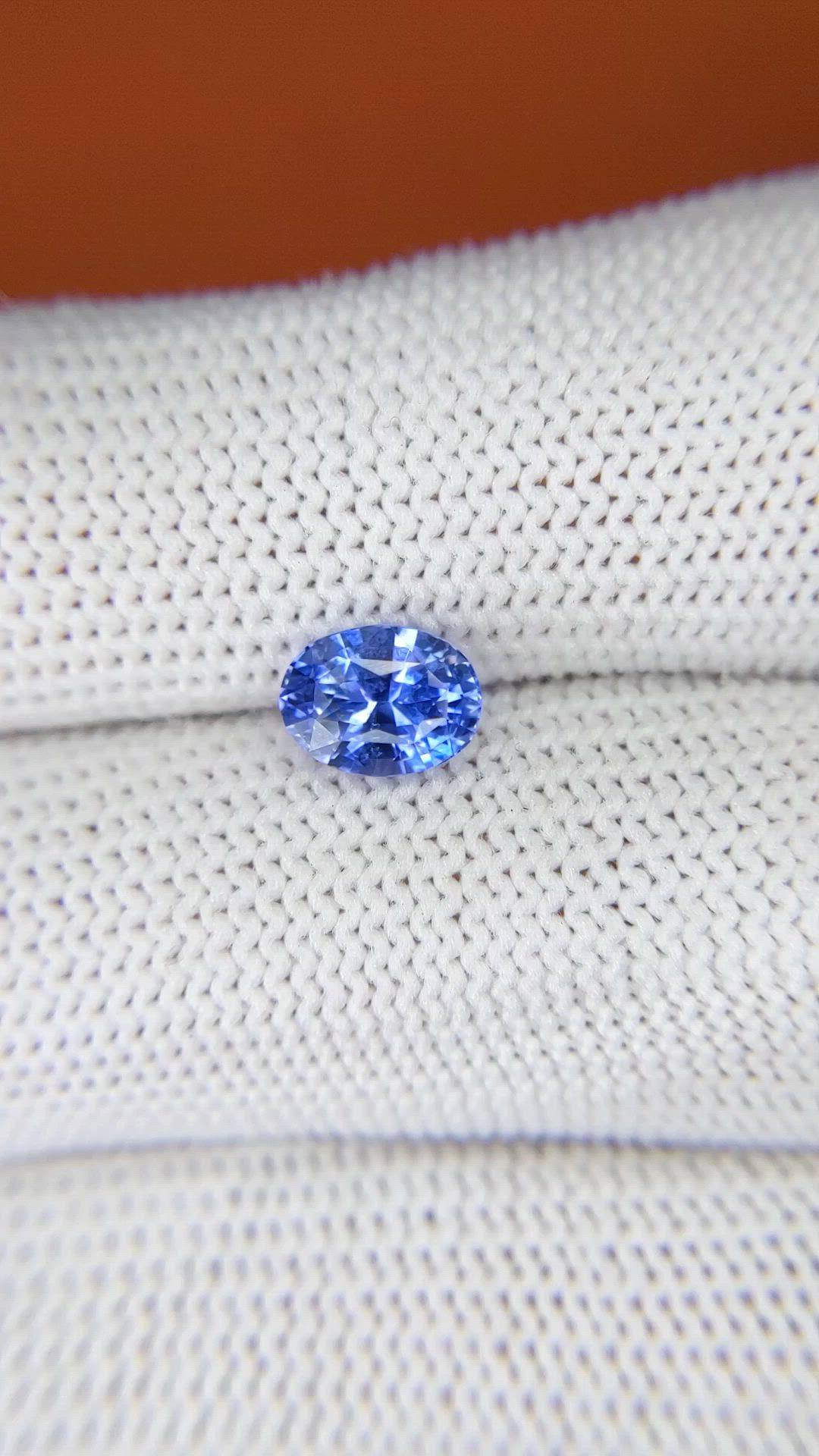 1.55 Ct. Blue Sapphire from Ceylon (Sri Lanka) Size Video