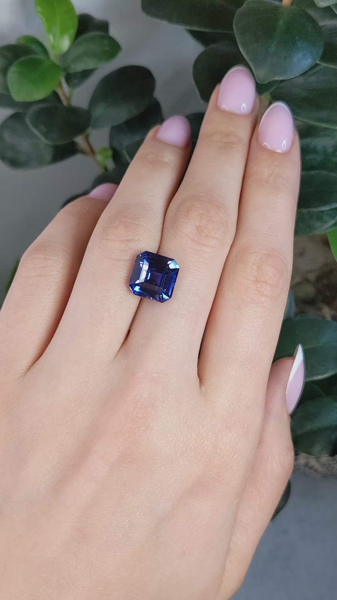 8.21 Ct. Blue Sapphire from Ceylon (Sri Lanka) Size Video