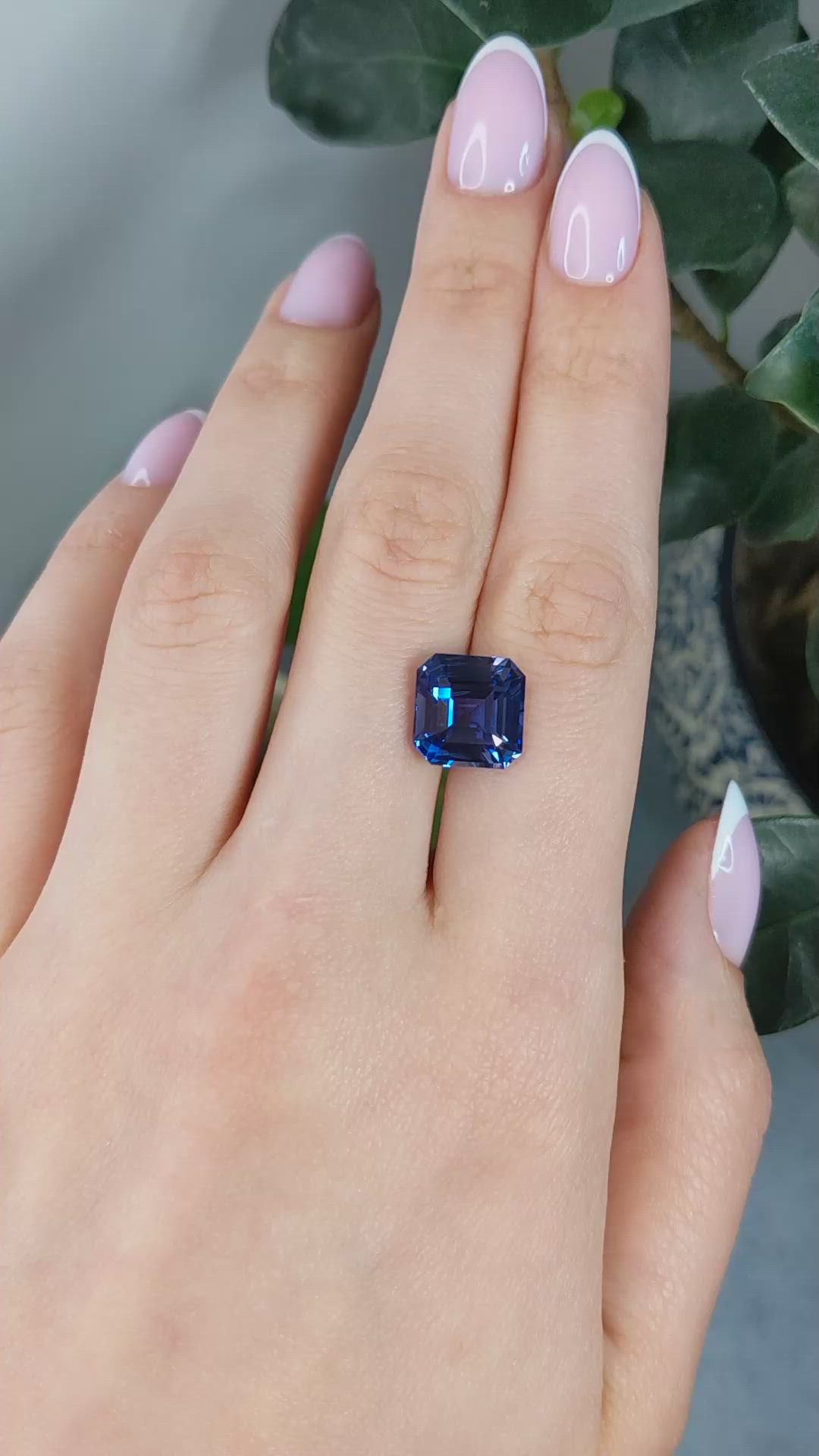 8.21 Ct. Blue Sapphire from Ceylon (Sri Lanka) Size Video