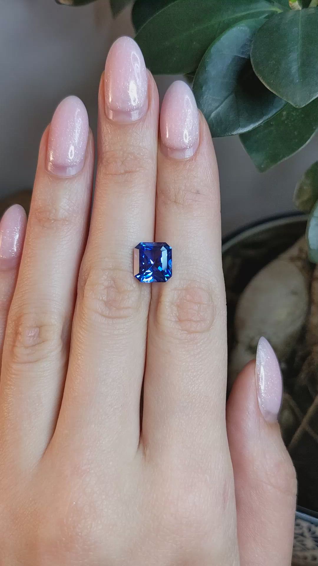 5.01 Ct. Blue Sapphire from Ceylon (Sri Lanka) Size Video