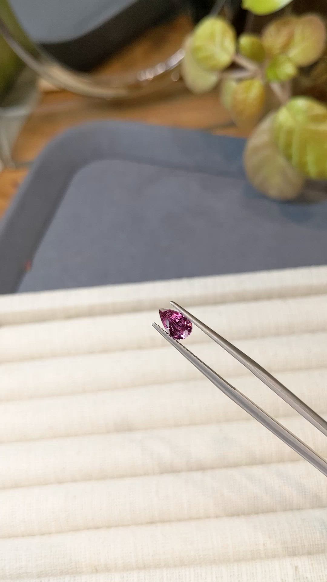 1.02 Ct. Purplish Pink Sapphire from Ceylon (Sri Lanka) Size Video