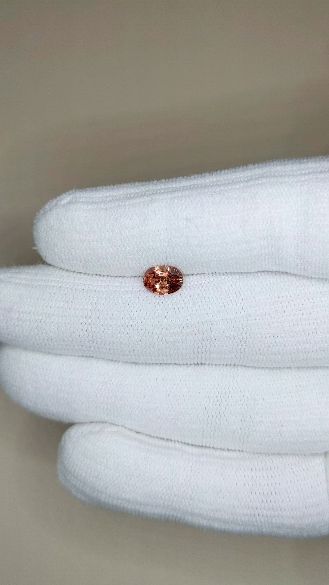 0.95 Ct. Padparadscha Sapphire from Ceylon (Sri Lanka) Size Video
