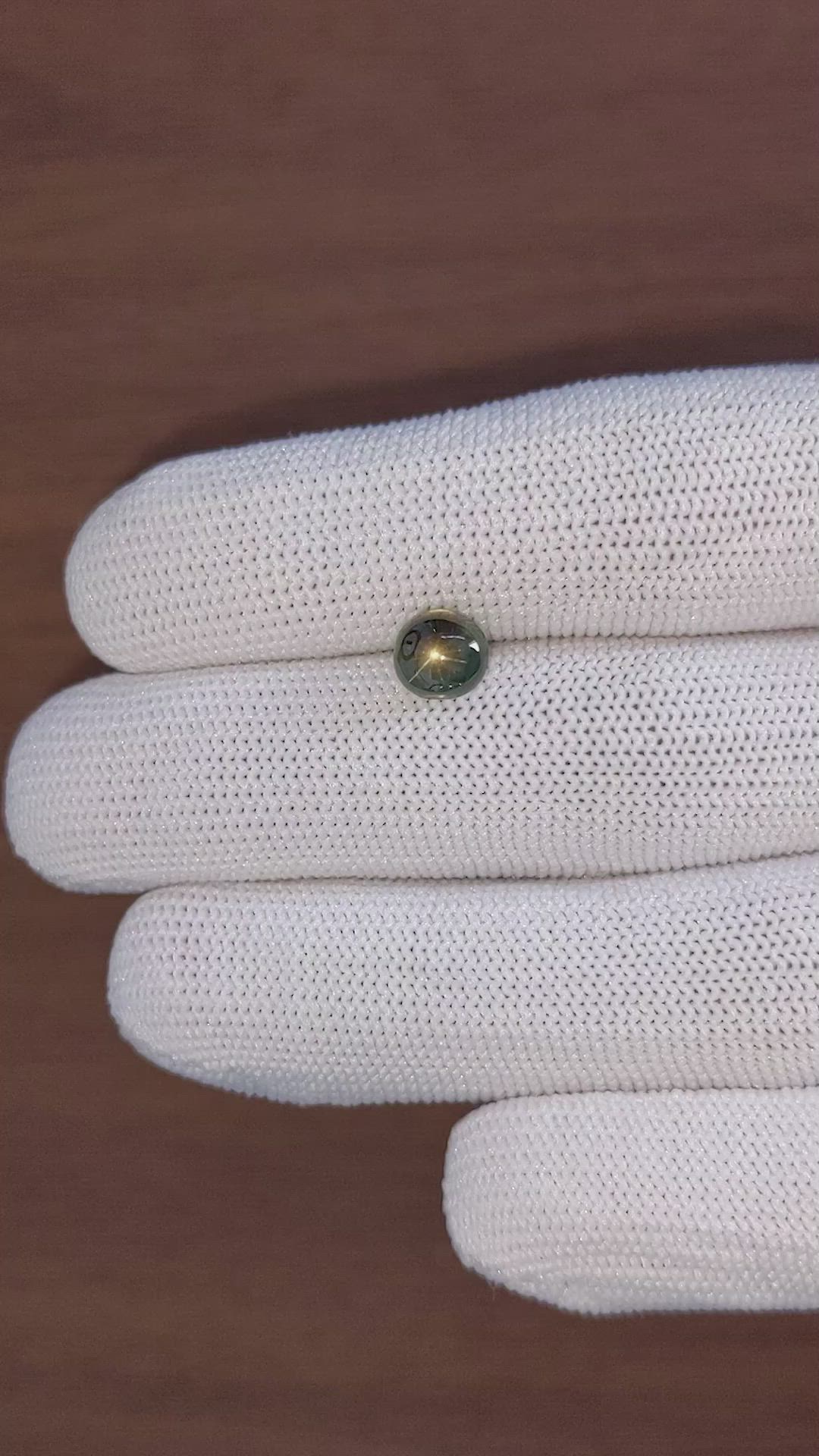 2.88 Ct. Green Star Sapphire from Ceylon (Sri Lanka) Size Video