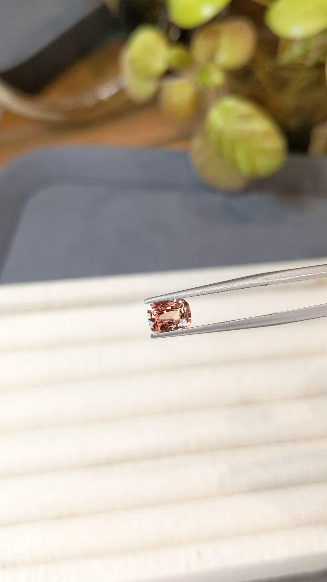 1.10 Ct. Padparadscha Sapphire from Ceylon (Sri Lanka) Size Video