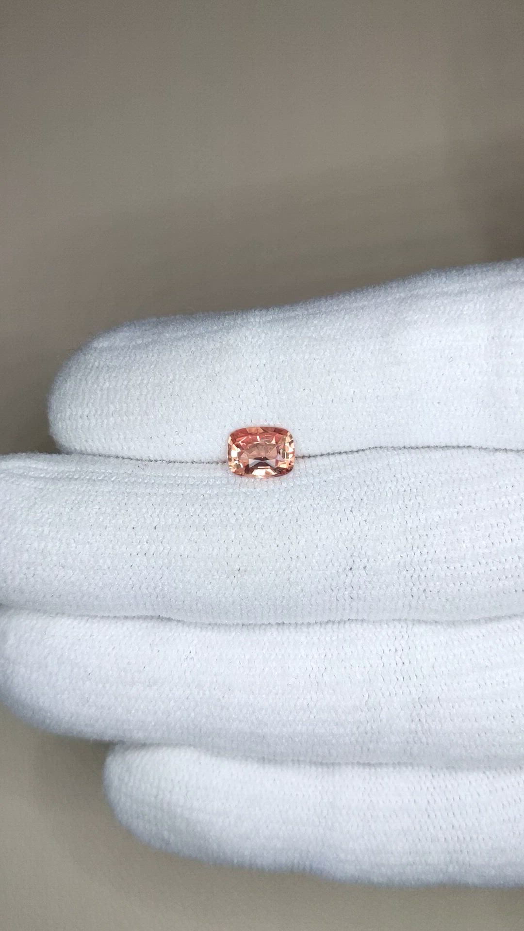 1.10 Ct. Padparadscha Sapphire from Ceylon (Sri Lanka) Size Video