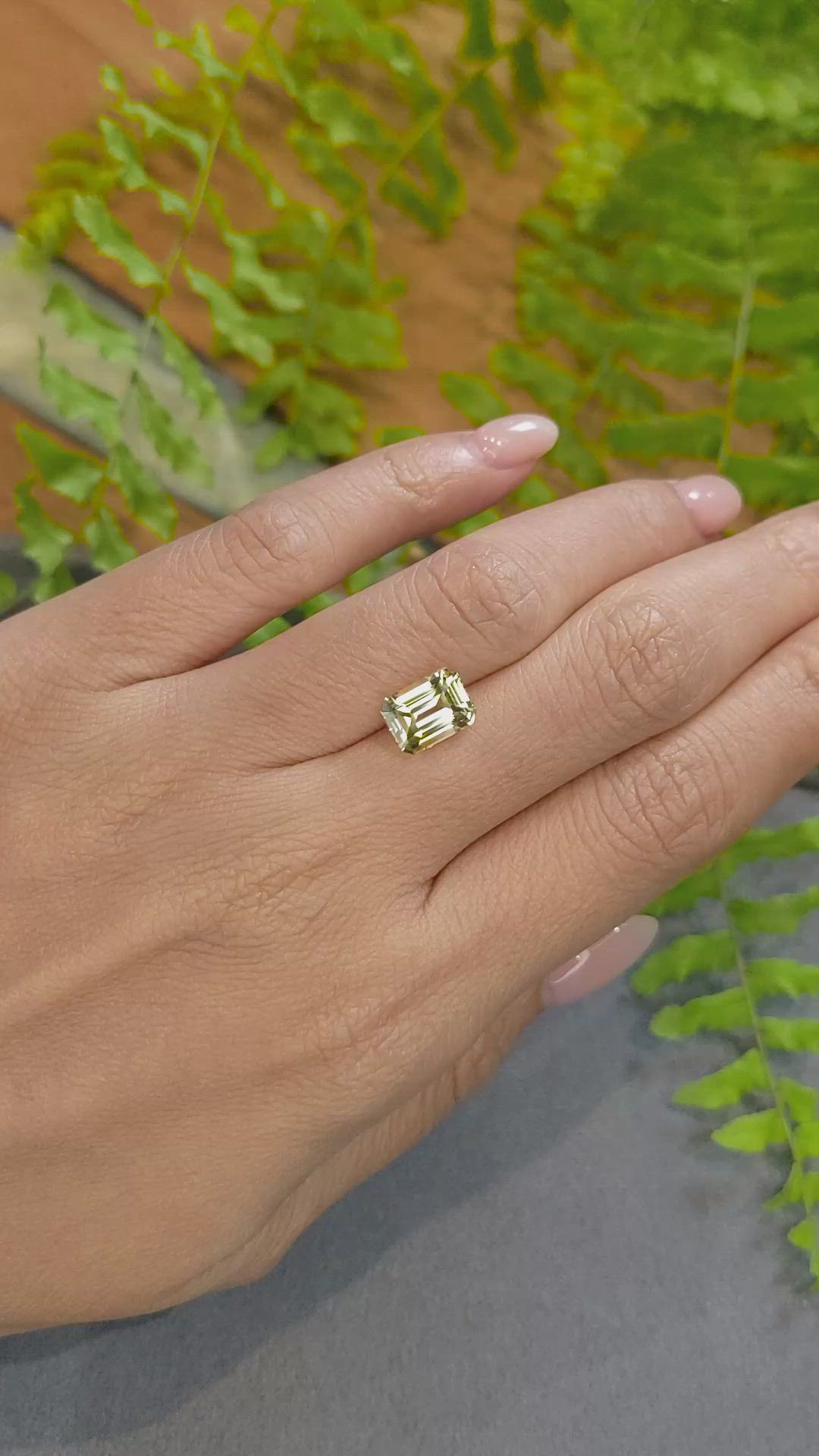 3.20 Ct. Yellow Sapphire from Ceylon (Sri Lanka) Size Video